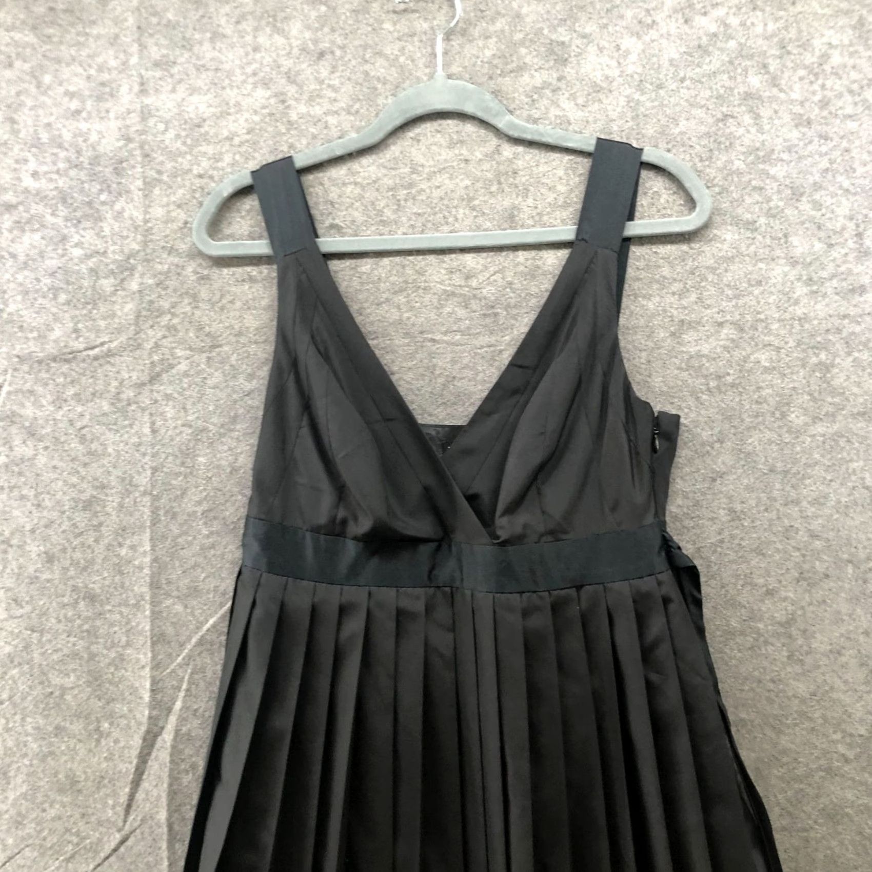 Vintage The Limited Midi Sleeveless Pleated Party Dress Black Surplice Empire Waist Size 8 Womens Cocktail Formal N/A Size M / US 6-8 / IT 42-44 - 3 Thumbnail