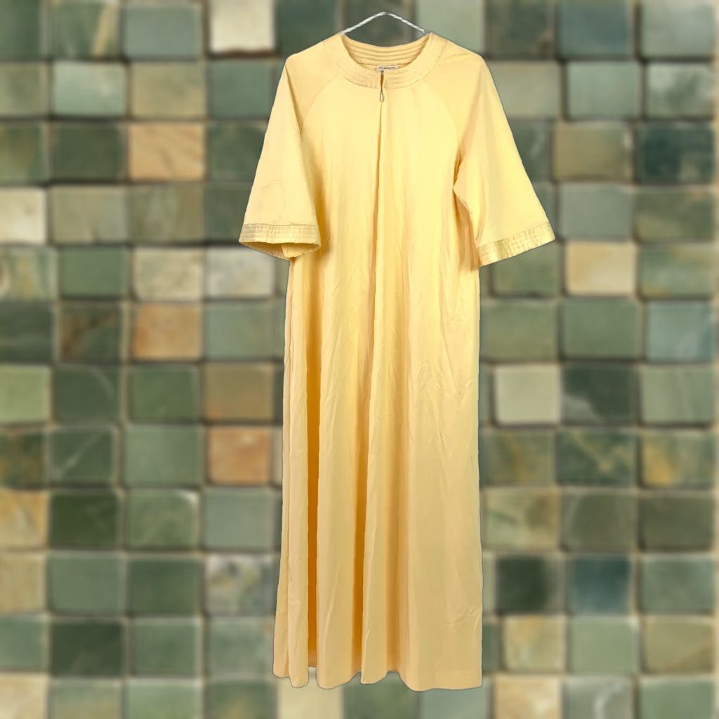 JCPenney VINTAGE JcPenney Yellow Nightgown Robe Set Misses Medium Nylon 1980s Size ONE SIZE - 1 Thumbnail