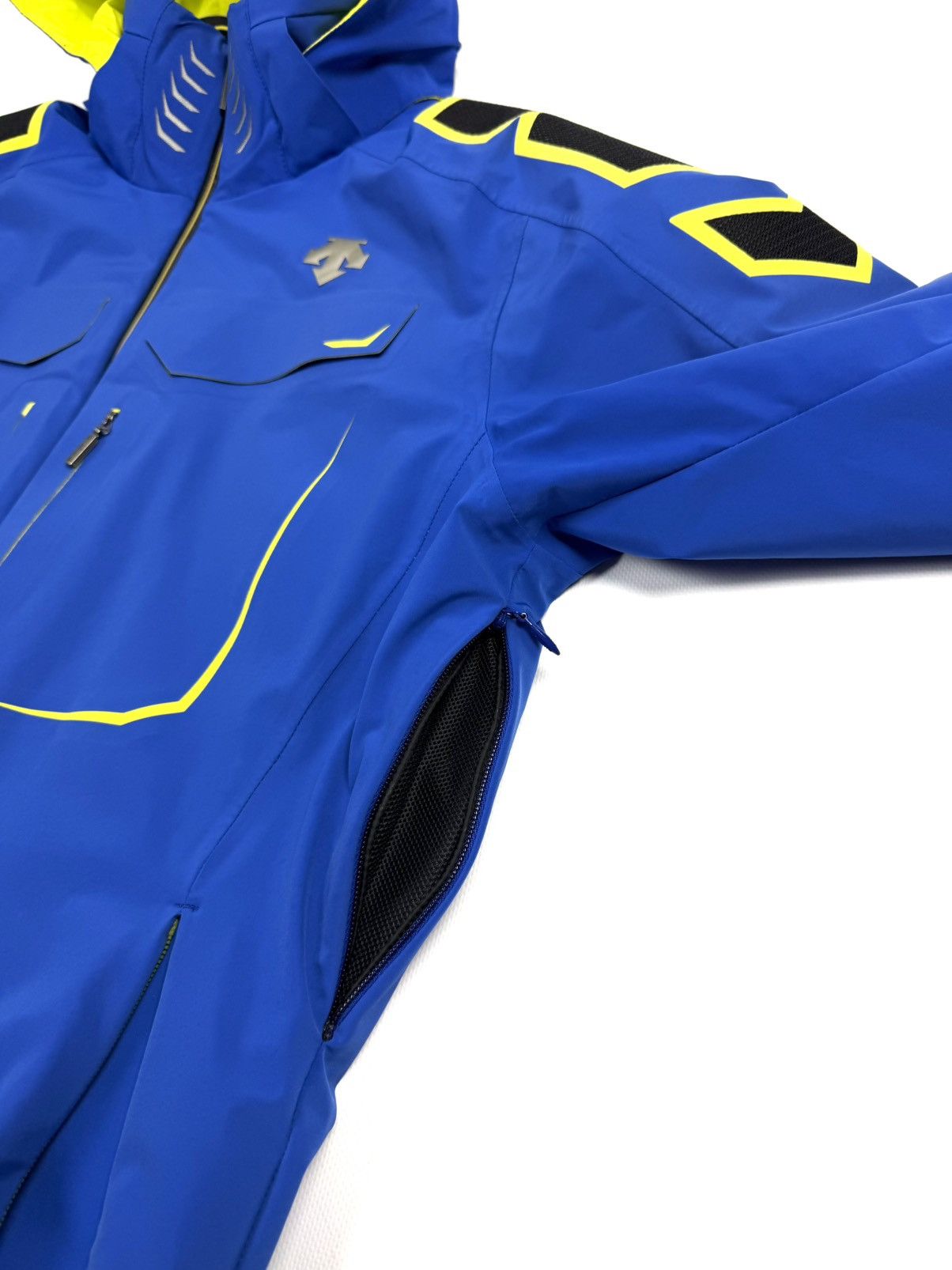Descente Descente Ski Jacket Waterproof 20K Alpine Outdoor Gorpcore Size US L / EU 52-54 / 3 - 11 Thumbnail