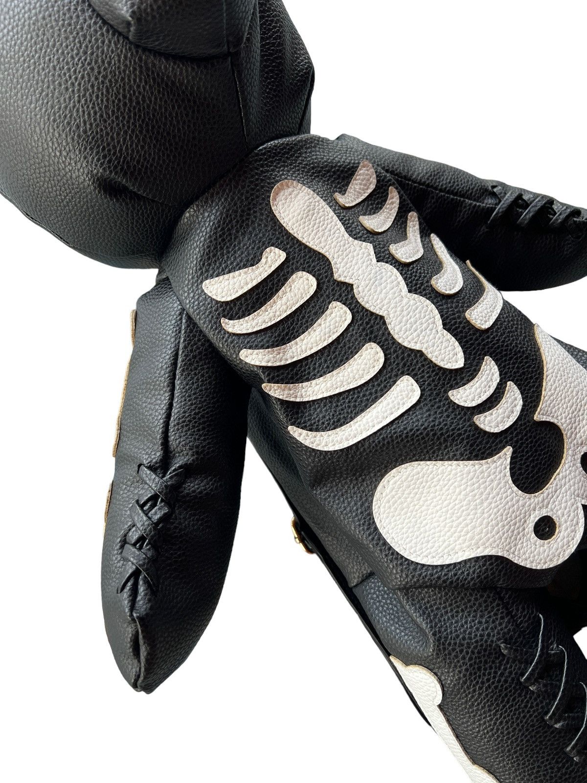 Japanese Brand Goth Skull Bear Faux Leather Backpack Size ONE SIZE - 4 Thumbnail