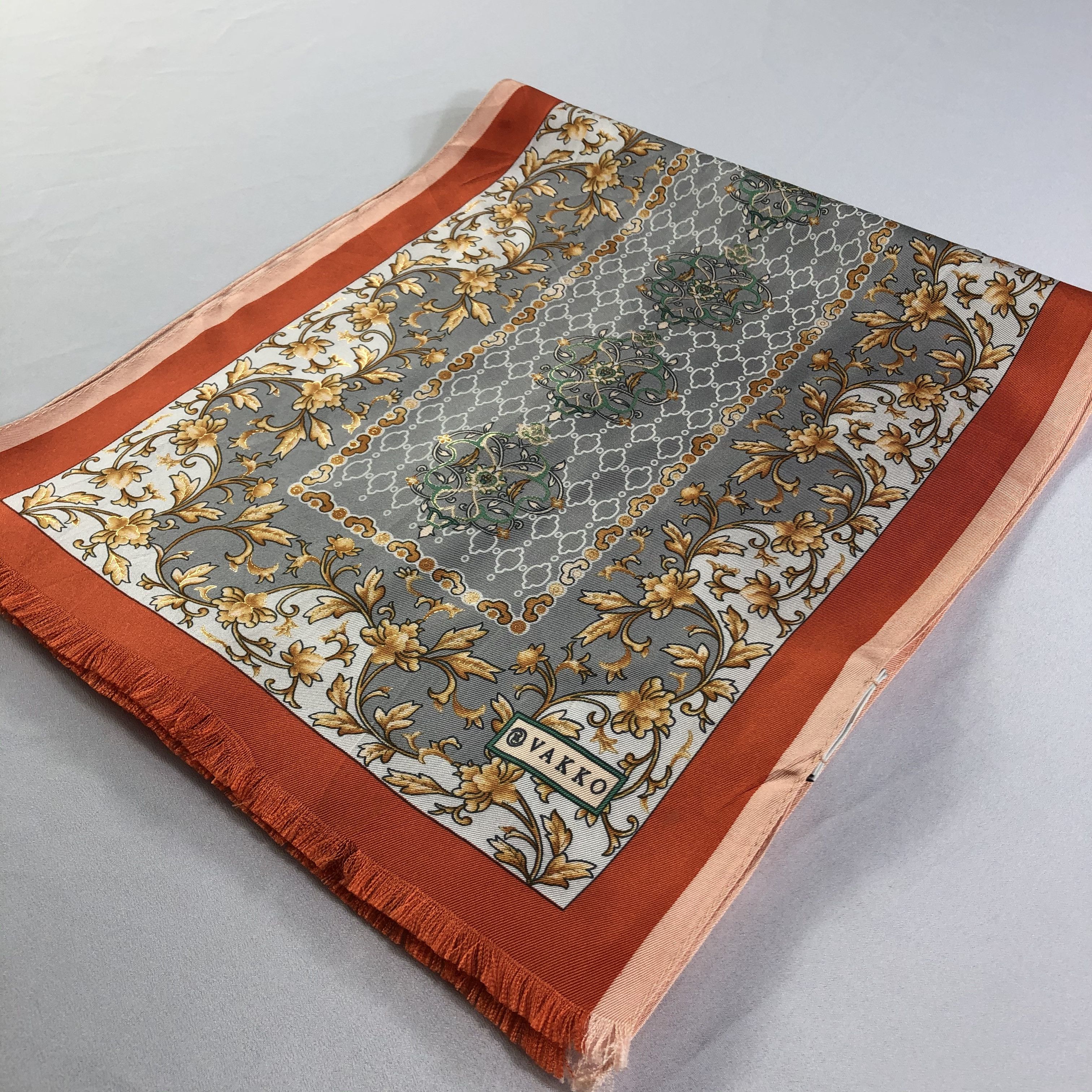 Vintage Vintage Vakko Silk Scarf Size ONE SIZE - 4 Thumbnail