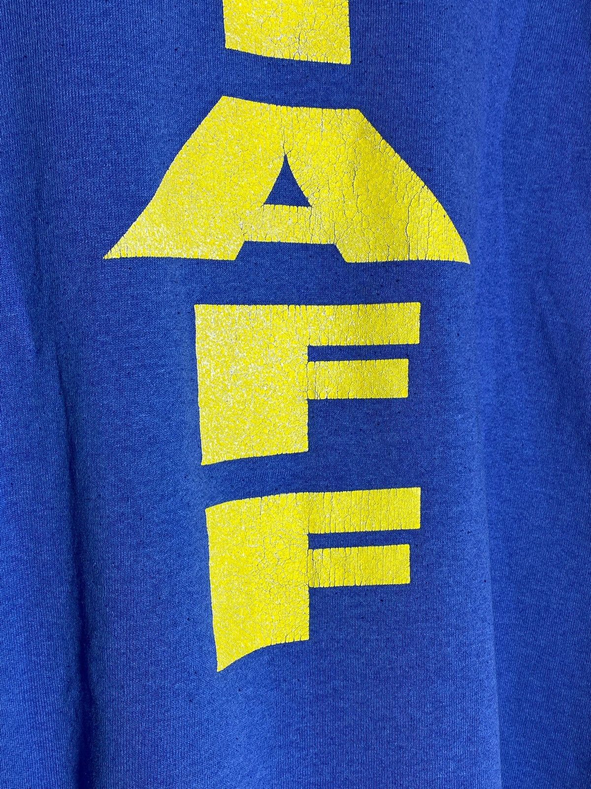 Other Vintage 80s Fosters Staff Distressed Sweatshirt Screen Stars Size US XL / EU 56 / 4 - 16 Thumbnail