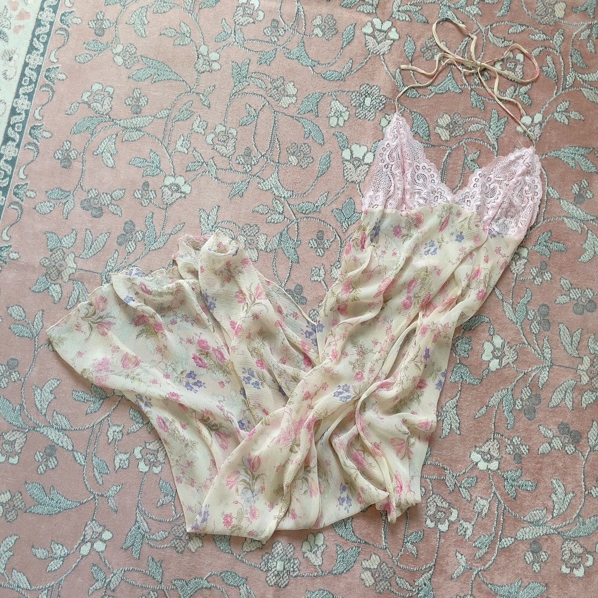 Victoria's Secret Victoria’s Secret Pink Floral Silk Halter Dress (XS–S) Size S / US 4 / IT 40 - 12 Thumbnail
