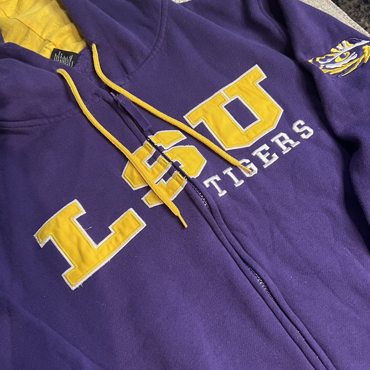 Colosseum Athletics × Vintage LSU Tigers Football Zip Up Hoodie Sweatshirt Purple OVB Size US M / EU 48-50 / 2 - 2 Thumbnail
