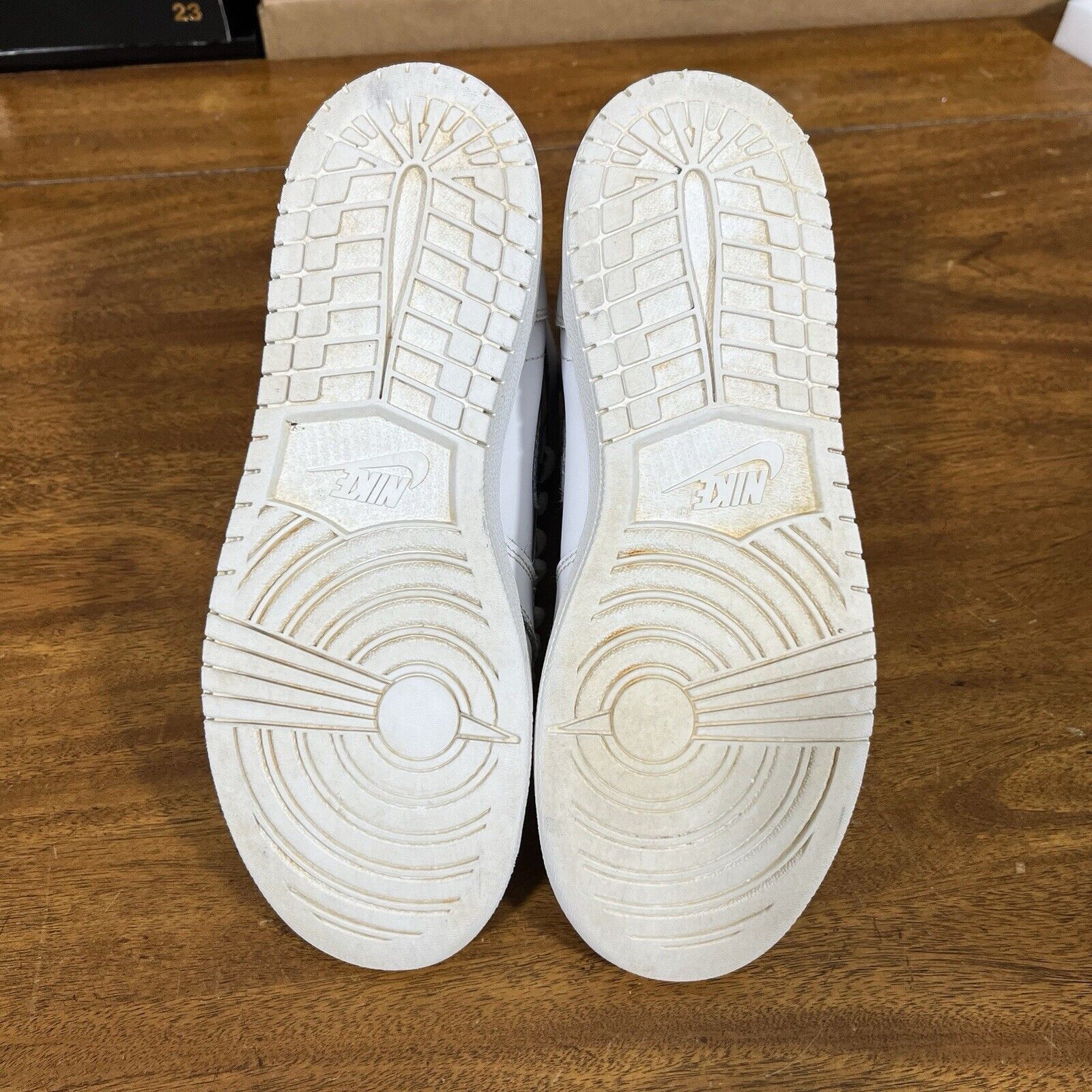 Jordan Brand Size 5Y- Air Jordan 1 Retro OG Premium High Yin Yang Size US 6.5 / IT 36.5 - 6 Thumbnail