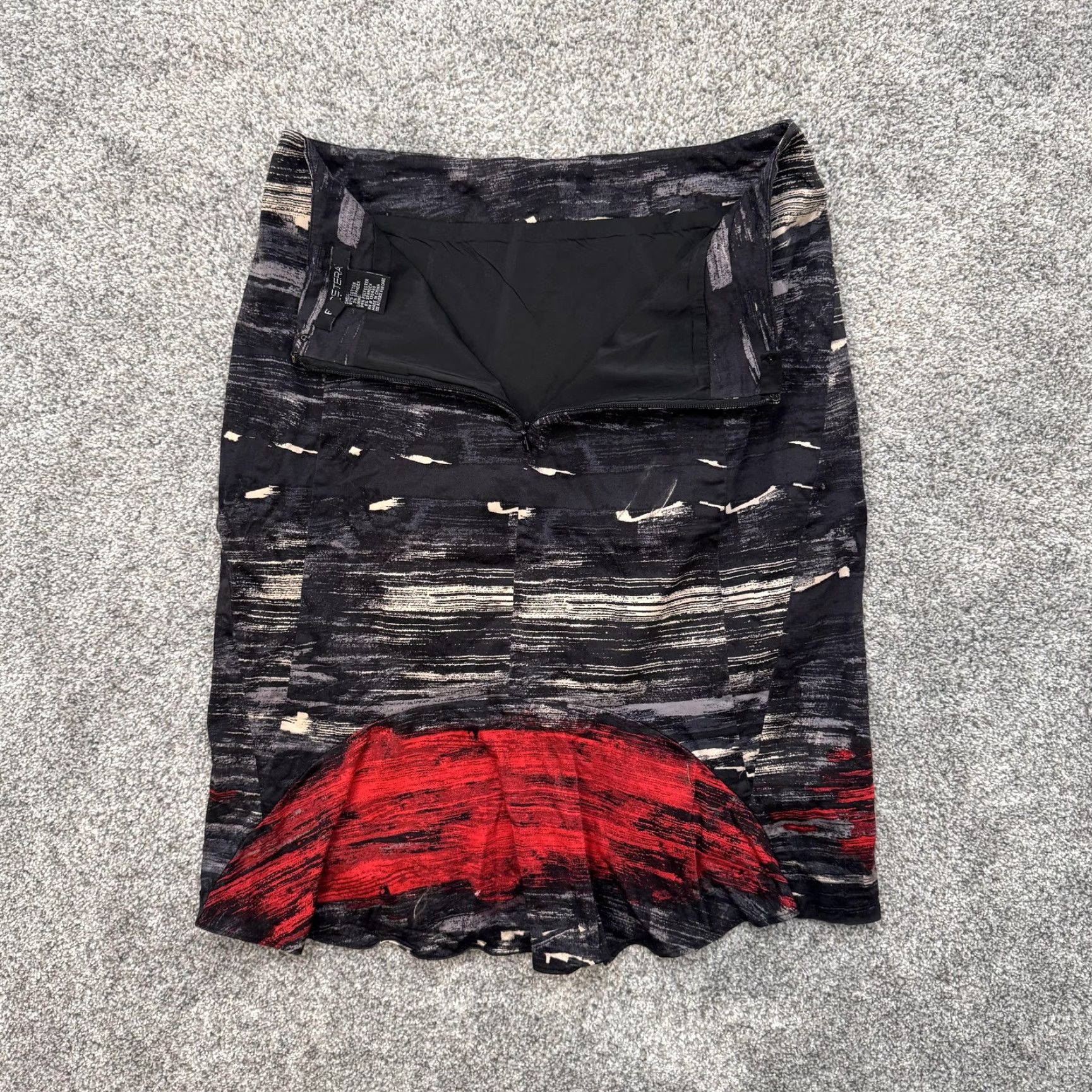 Vintage Etcetera Skirt 6 Abstract Y2K Avant-Garde Brushstroke Art To Wear Black Women Knee Length Lined Stretch Pencil Style 90s? No, avoid. Size 28" / US 6 / IT 42 - 7 Thumbnail