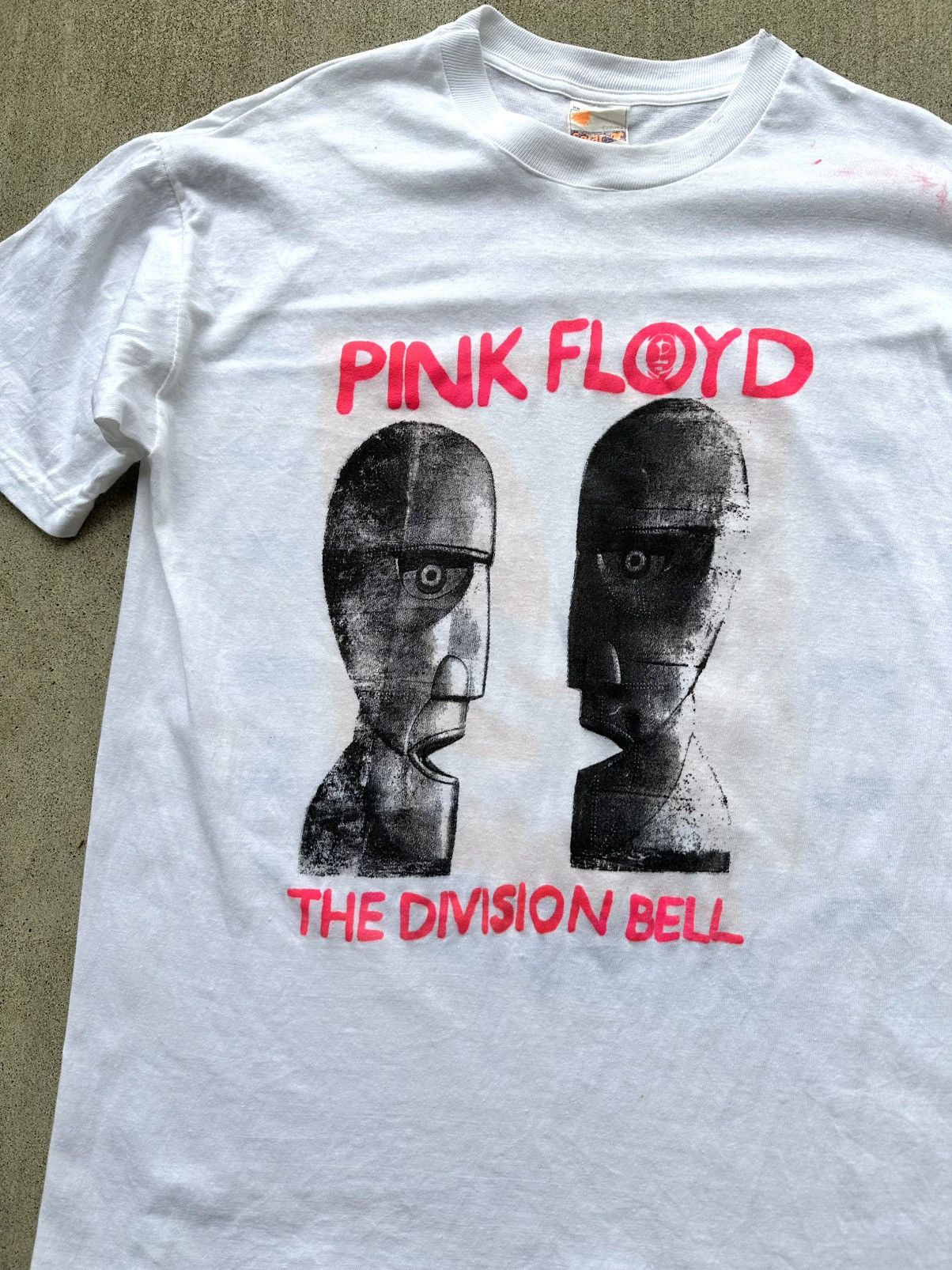 Band Tees × Pink Floyd × Vintage Vintage Pink Floyd Tee Shirt 90snsinhle Stitch Division Bell Size US XL / EU 56 / 4 - 3 Thumbnail
