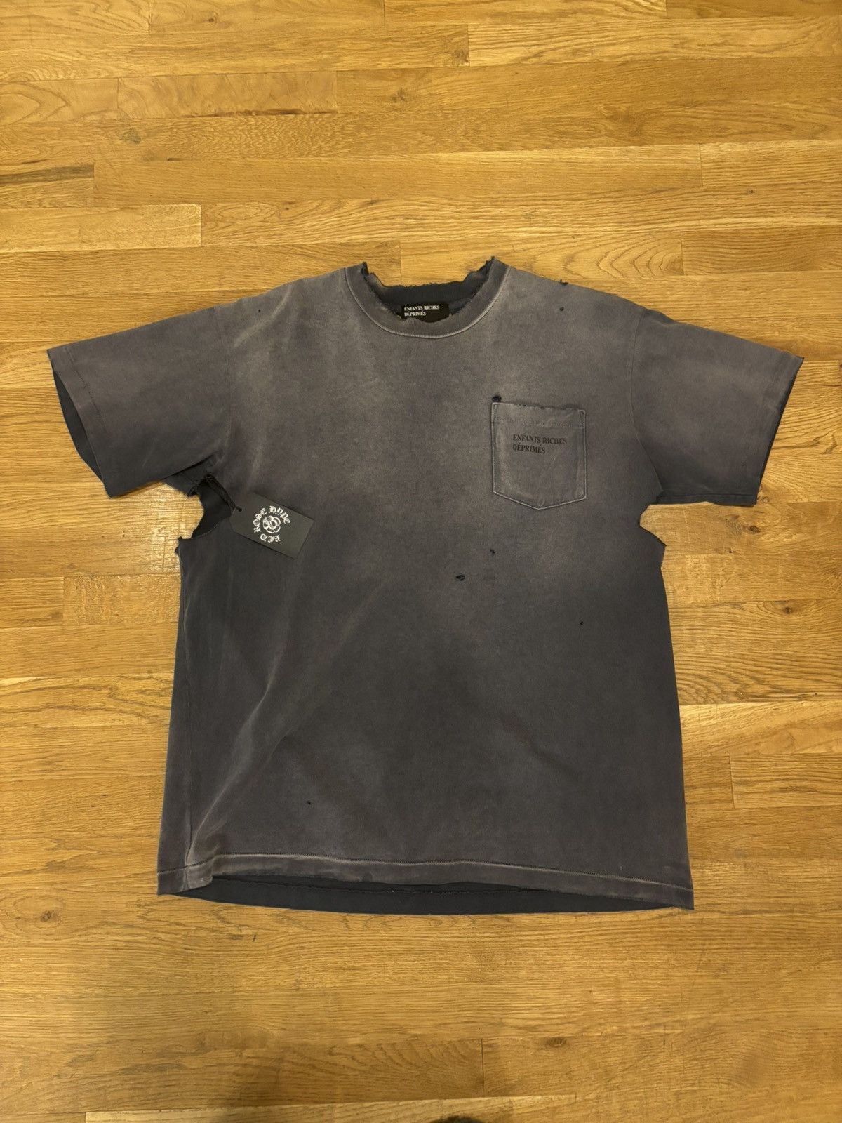 ERD Distressed Fade Pocket Tee
