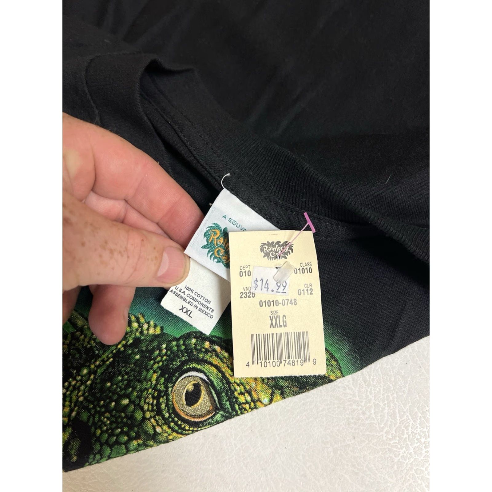 Vintage VINTAGE Rainforest Cafe T-Shirt 2XL Unisex Adults Black 90s Animals Parrot Graphic Tee MGM Grand NOS Size US XXL / EU 58 / 5 - 7 Thumbnail