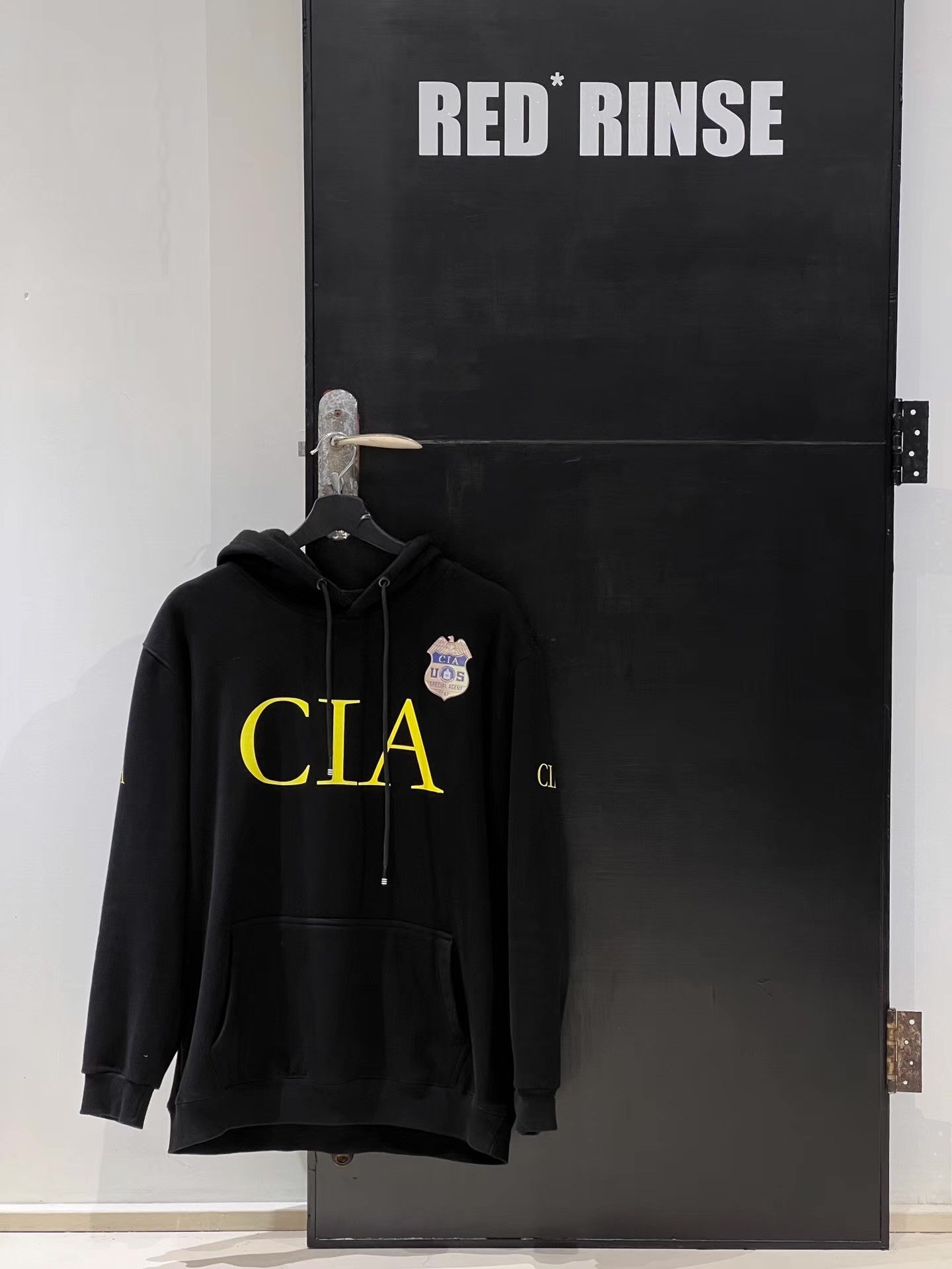 Vintage Vintage CIA Hoodie Q13 Size US L / EU 52-54 / 3 - 5 Thumbnail