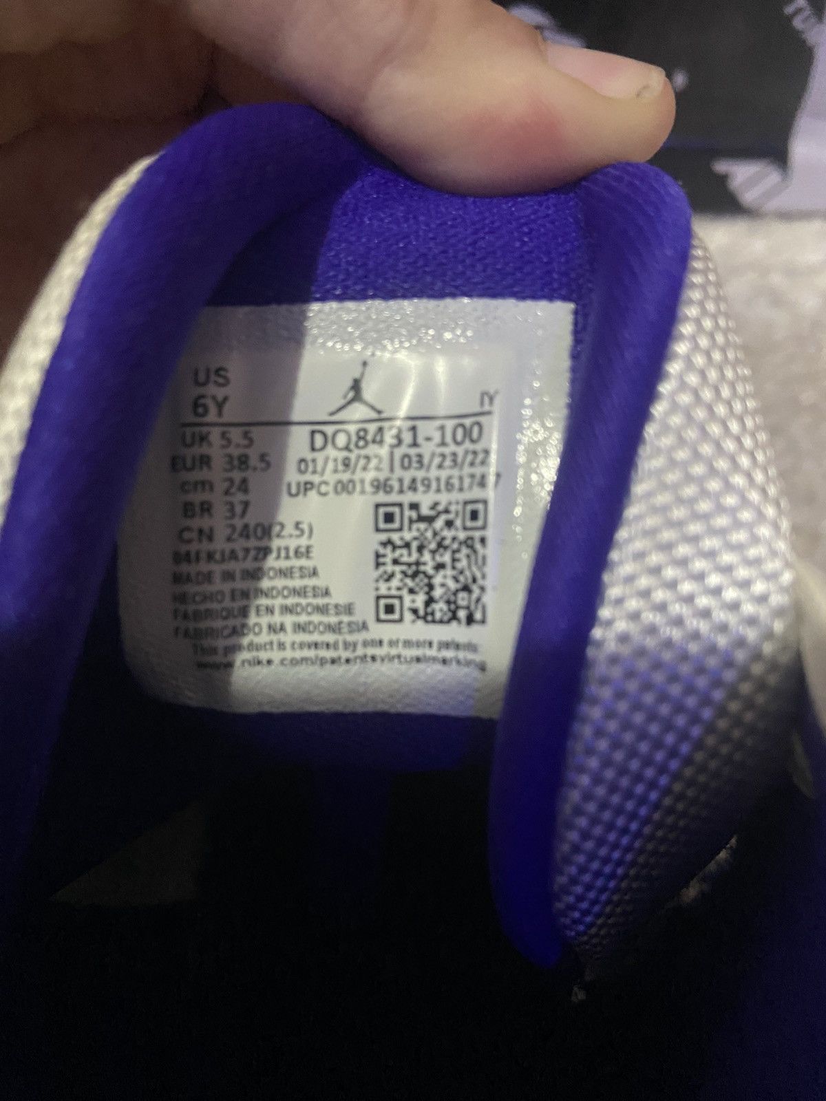 Jordan Brand US 13 Air Jordan Men's White Black Purple NikeRetro Two Trey Size US 5.5 / EU 38 - 4 Thumbnail