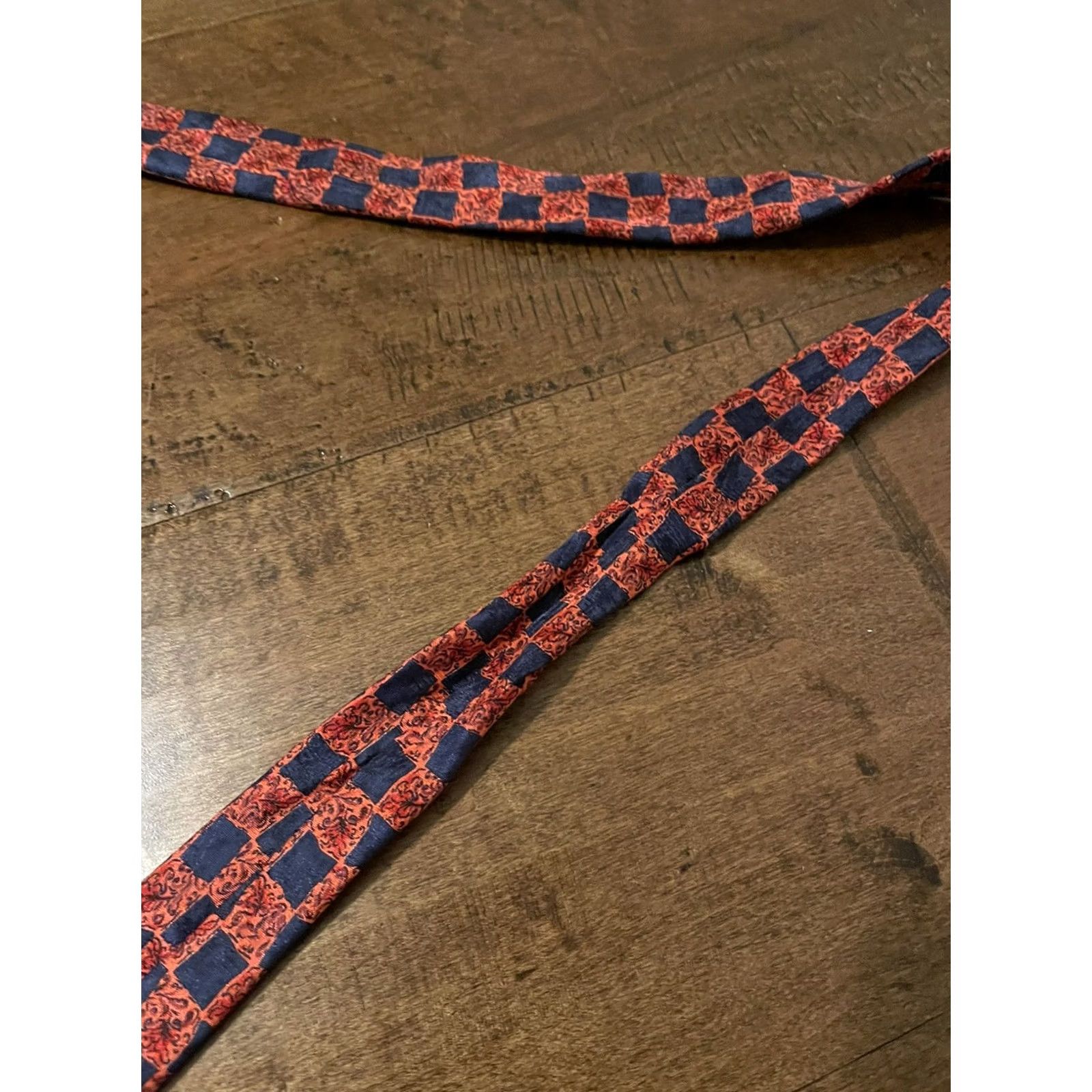 Ermenegildo Zegna VINTAGE Ermenegildo Zegna Tie Silk Red/Navy Geometric Made in Italy Mens Size ONE SIZE - 3 Thumbnail