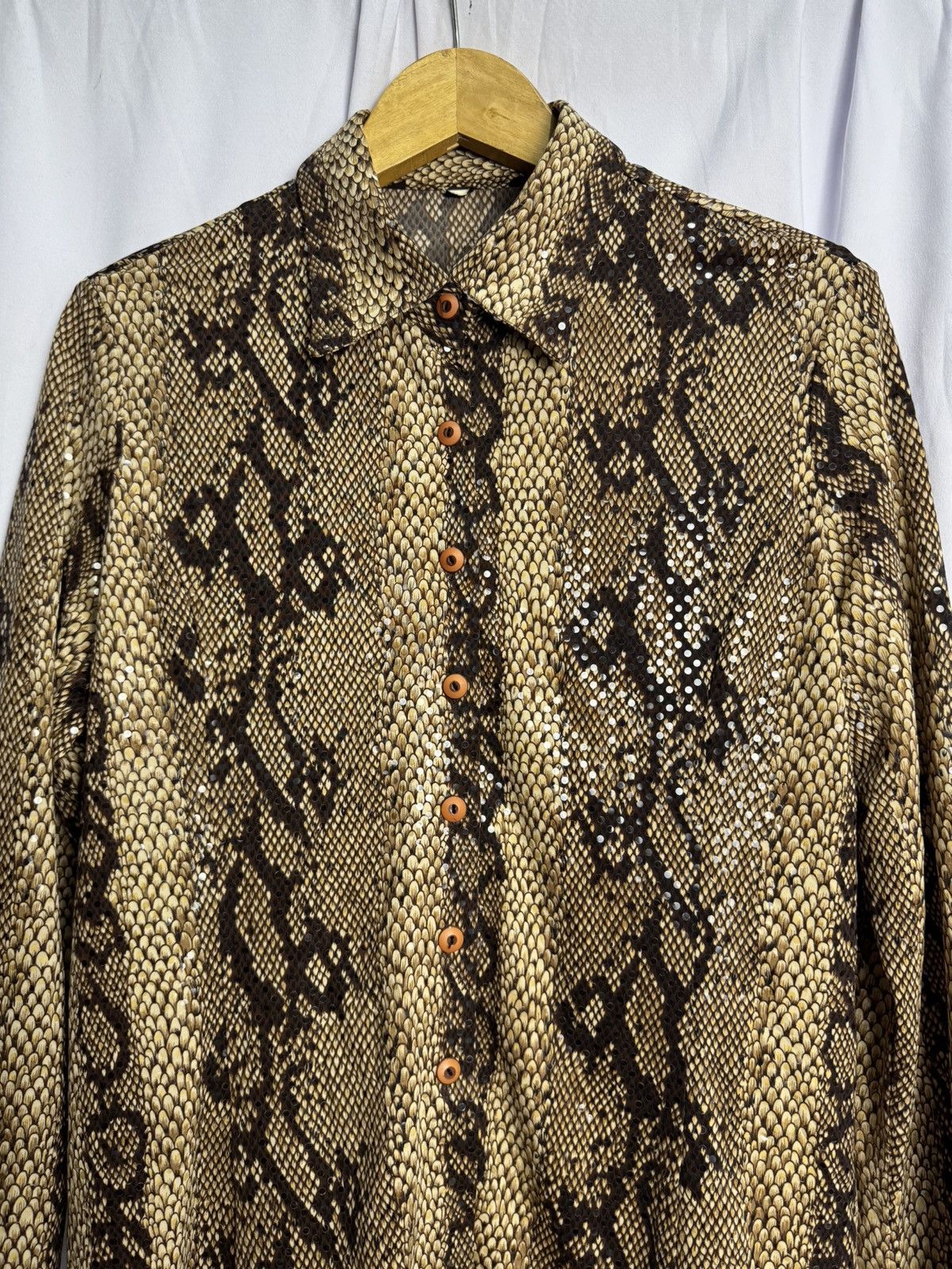 If Six Was Nine × Japanese Brand × Vintage Snake Pyhton Skin Button Shirt Unknow Size US M / EU 48-50 / 2 - 3 Thumbnail