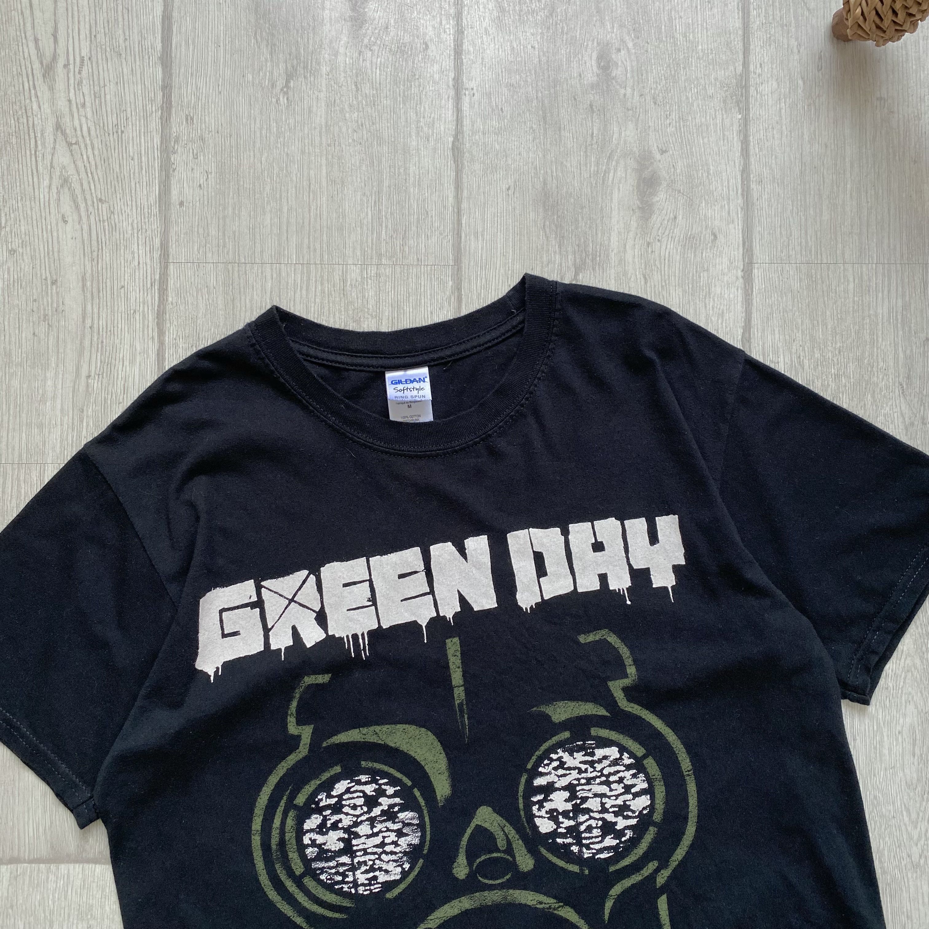 Band Tees Vintage Green Day Gasmask Logo tee Y2k punk rock Size US M / EU 48-50 / 2 - 2 Thumbnail