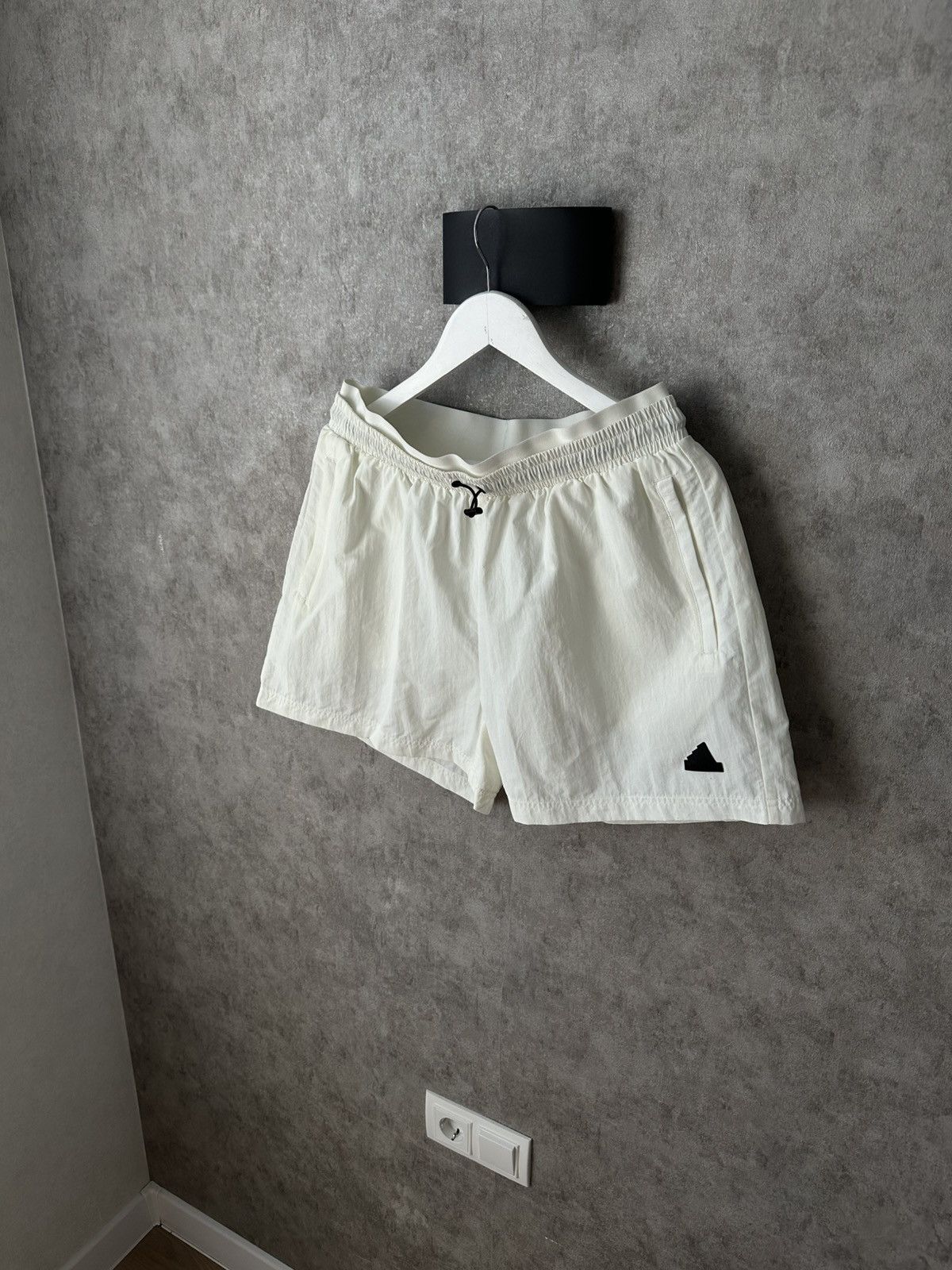 Adidas Adidas city escape woven Shorts Size US 32 / EU 48 - 2 Thumbnail