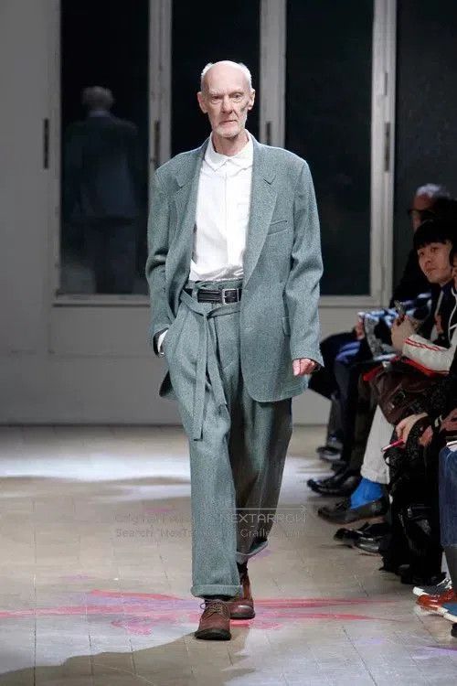 Yohji Yamamoto black Yohji Yamamoto tie jacket. Size US S / EU 44-46 / 1 - 3 Thumbnail