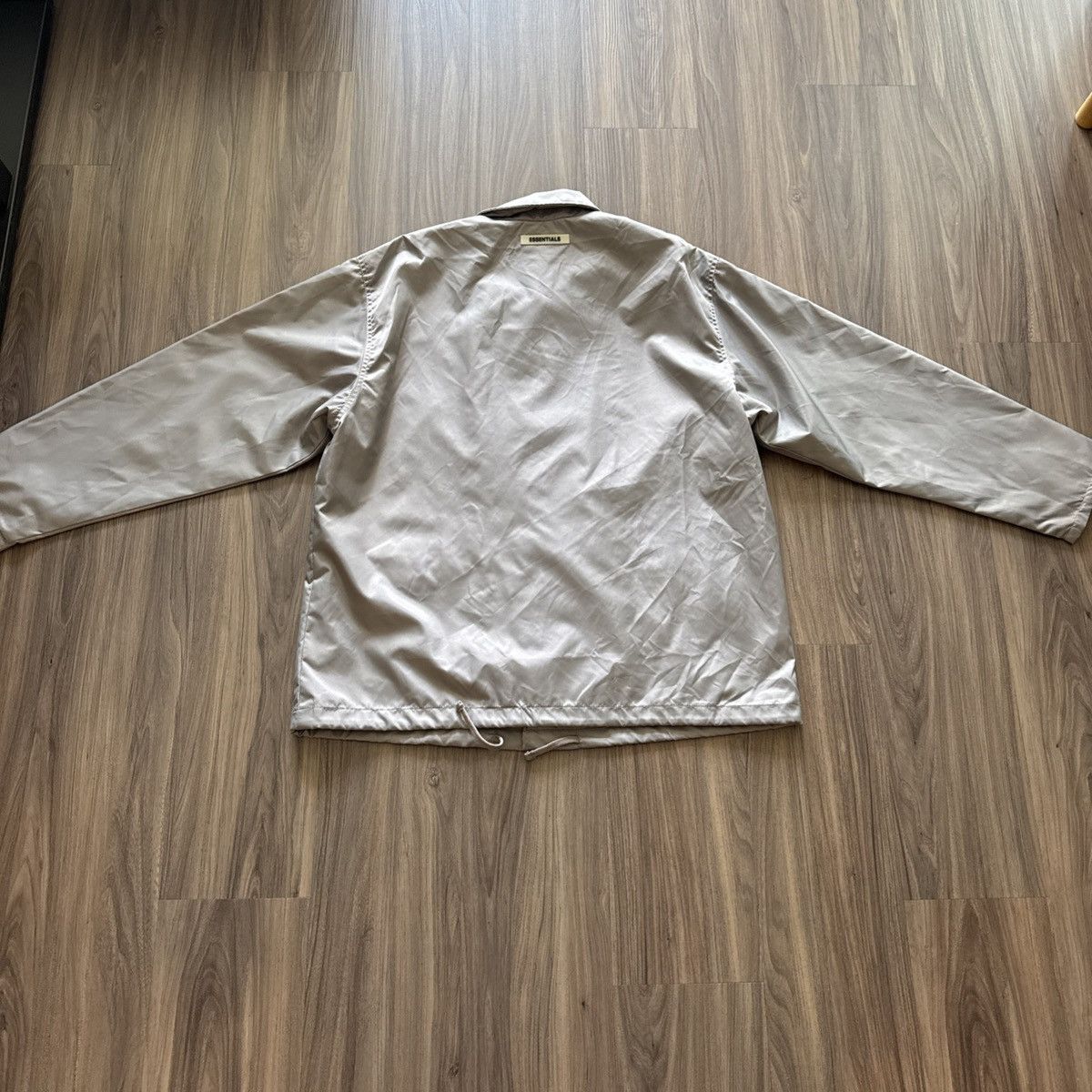 Essentials Fear of God Essentials Coach Jacket Gray Nylon Size S Size US S / EU 44-46 / 1 - 9 Thumbnail