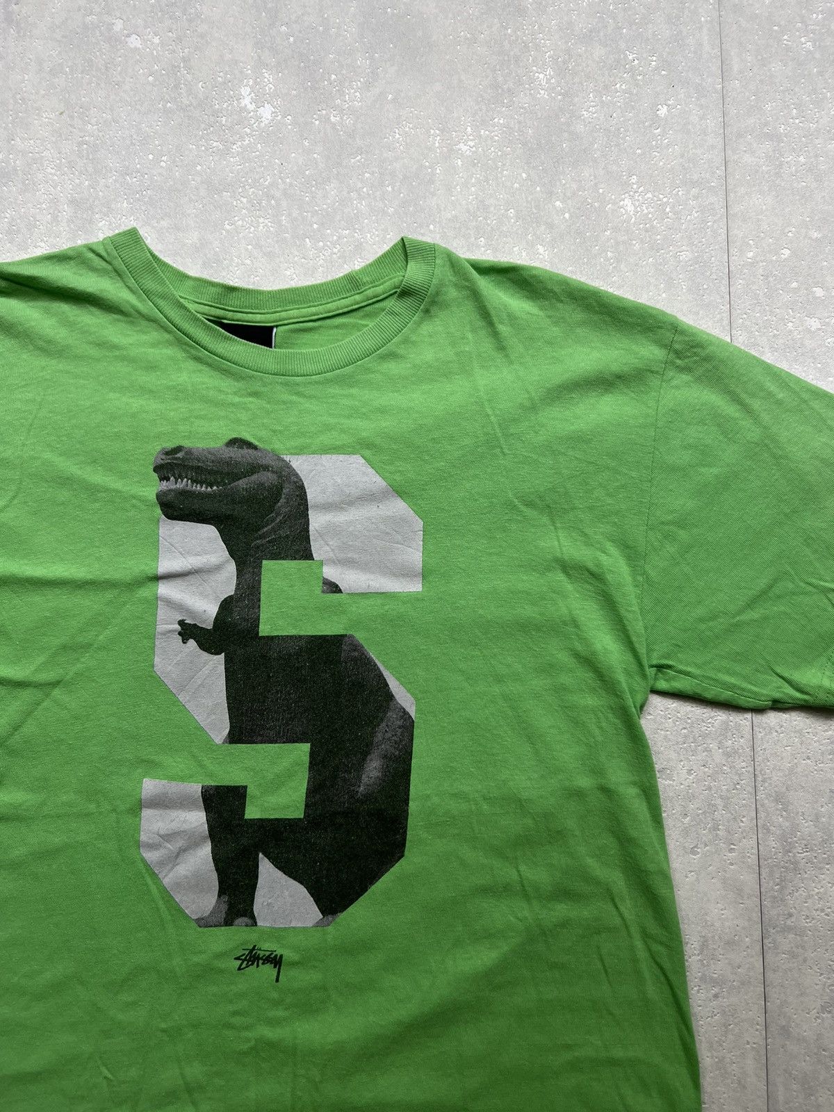 Stussy 00’s STUSSY DINO NEON GREEN T-REX RARE TEE Y2K VINTAGE Size US M / EU 48-50 / 2 - 2 Thumbnail