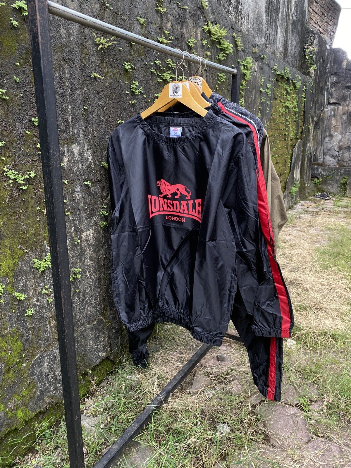 Lonsdale Lonsdale light jacket Size US M / EU 48-50 / 2 - 1 Thumbnail