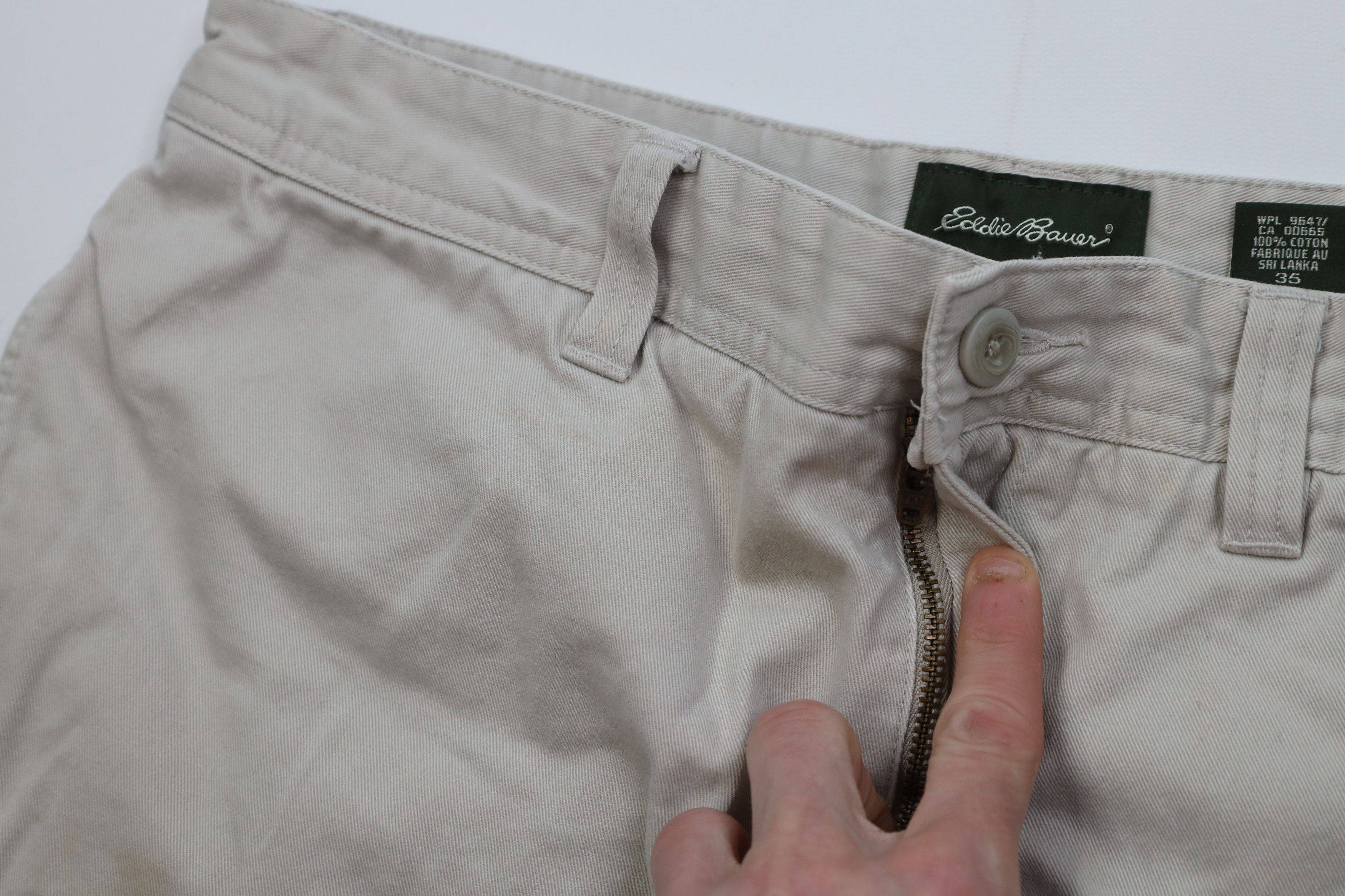 Eddie Bauer Vintage Eddie Bauer Heavyweight Cargo Shorts Beige Cotton Size US 35 - 7 Thumbnail