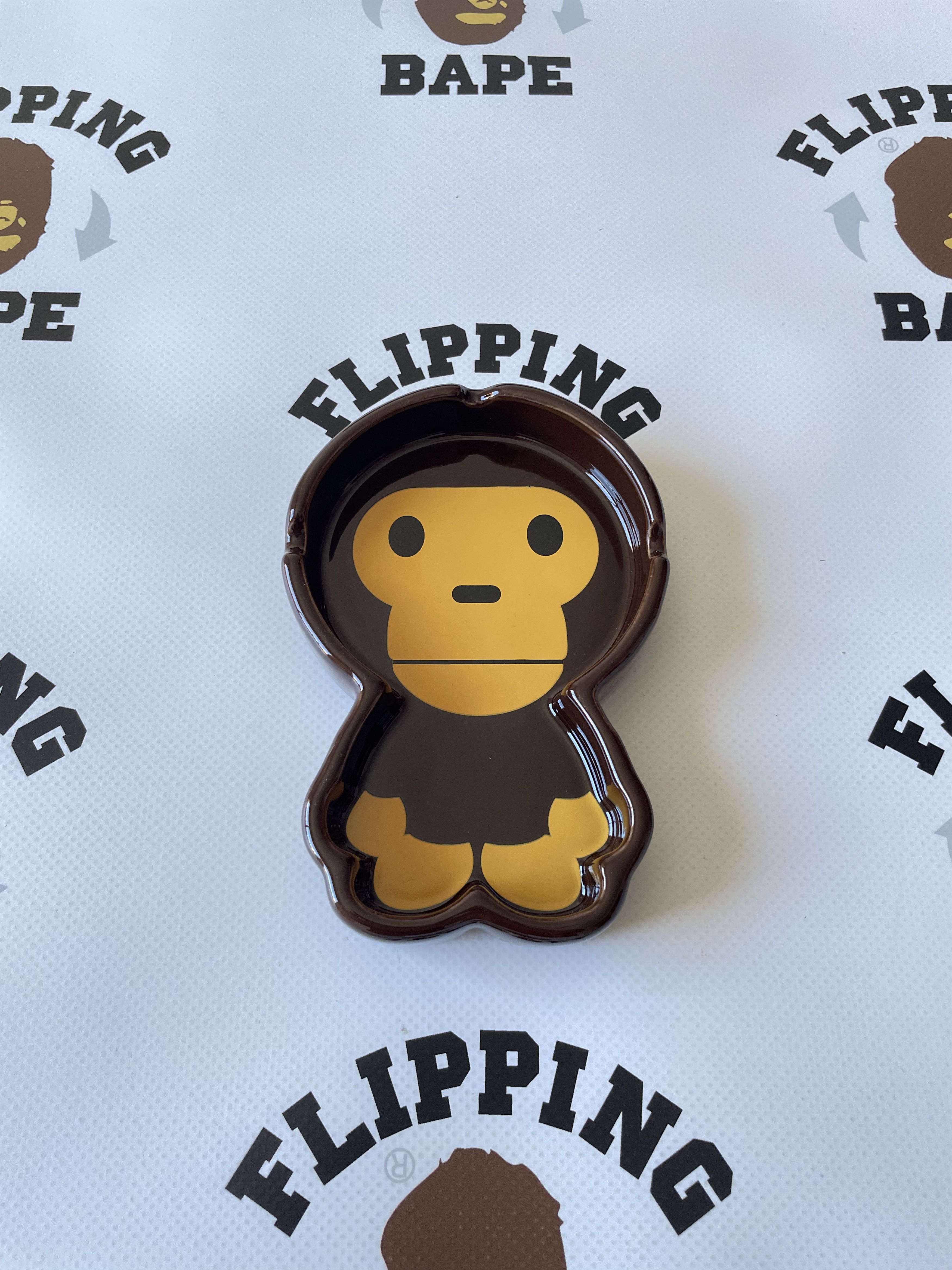 Pre-owned Bape Baby Milo Ashtray In Brown