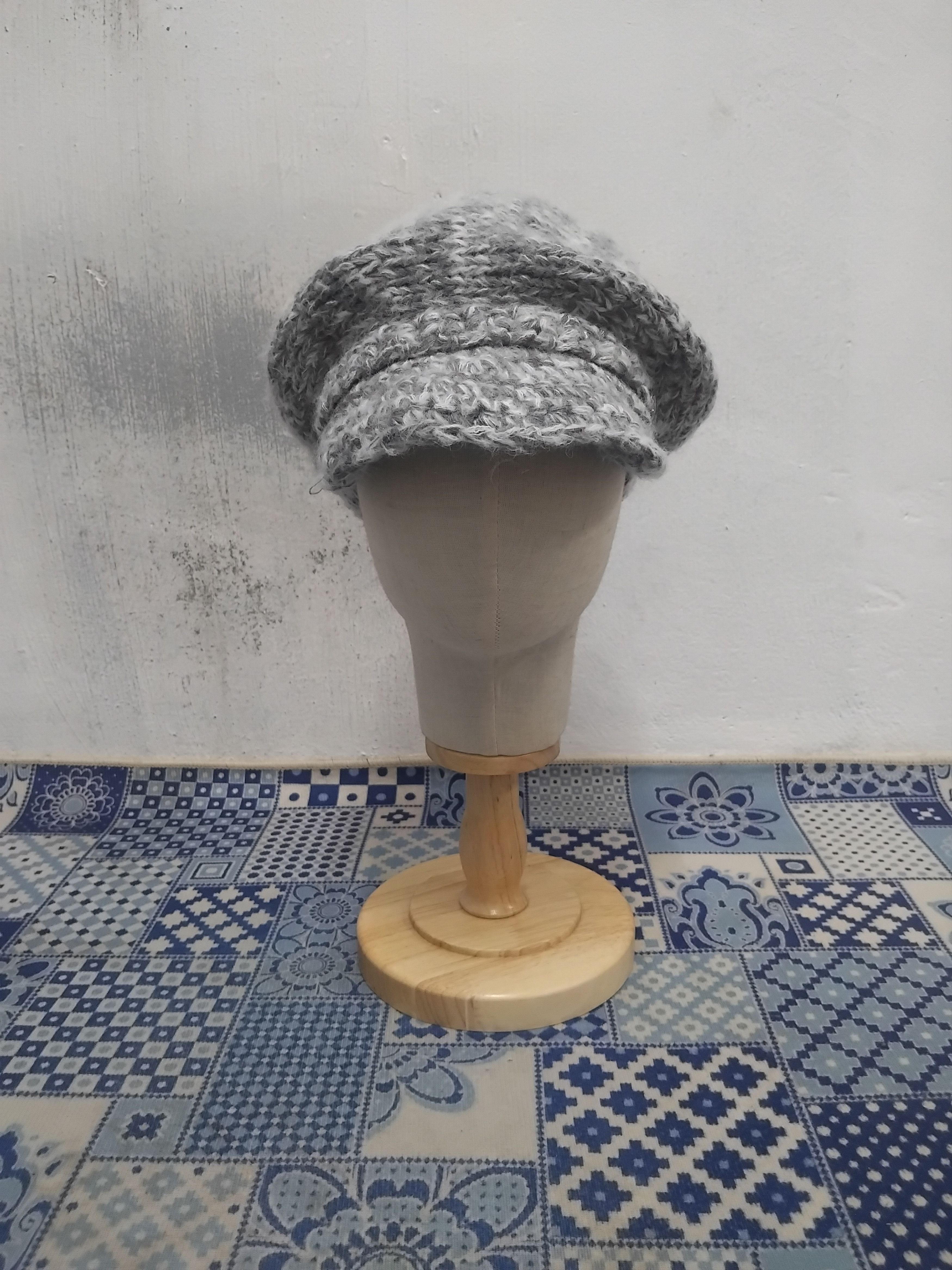 Issey Miyake A.v.v Issey miyake grey colour cap Size ONE SIZE - 5 Thumbnail