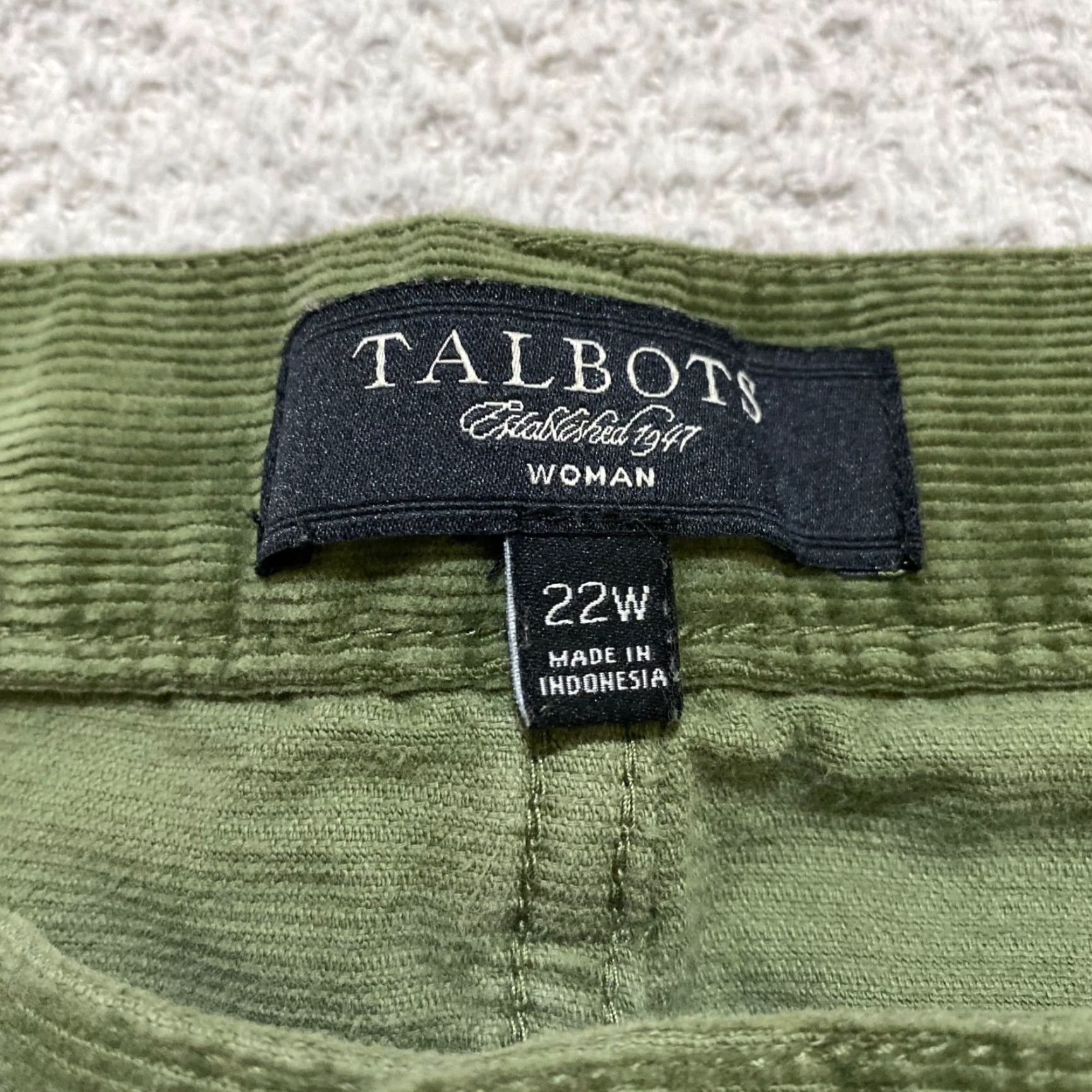 Talbots Talbots Jeans 22W Plus Green Corduroy Bootcut High Rise Medium Wash Jeans Womens 22W Plus Green Corduroy Bootcut High Rise Medium Wash Size 40" / US 18 - 3 Thumbnail