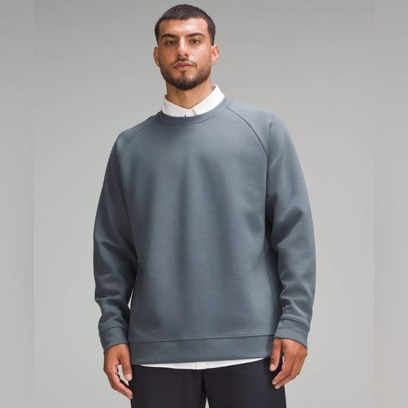 Lululemon Lululemon Light Blue Crewneck Sweatshirt -M Size US M / EU 48-50 / 2 - 1 Thumbnail