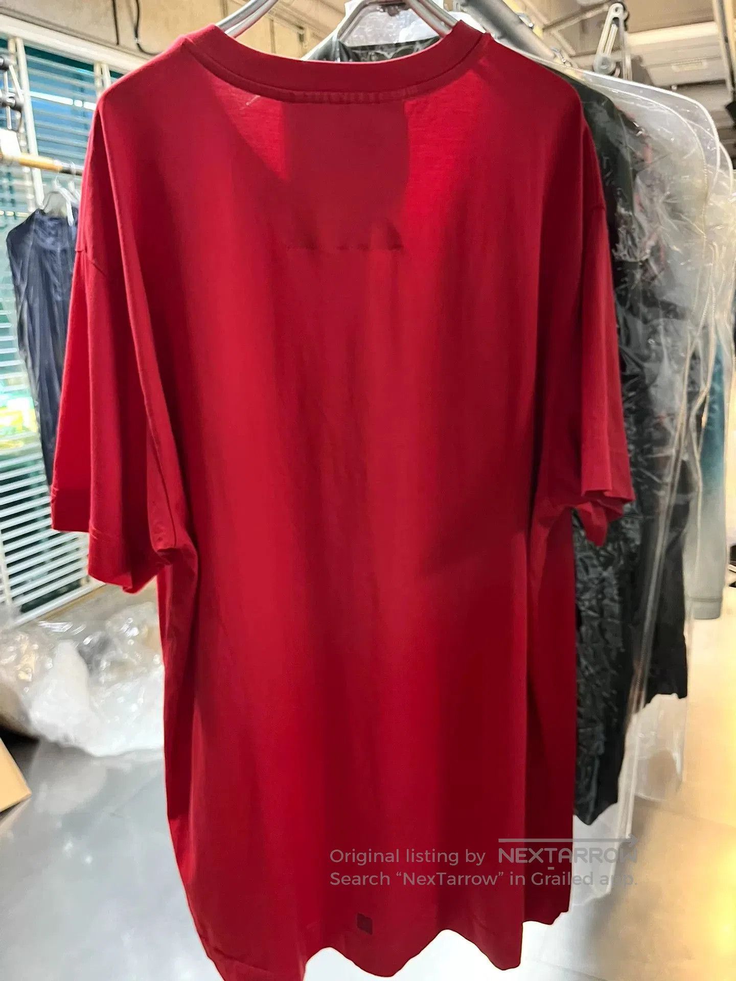Givenchy Givenchy Red Trap Short Sleeve L. Size US L / EU 52-54 / 3 - 6 Thumbnail
