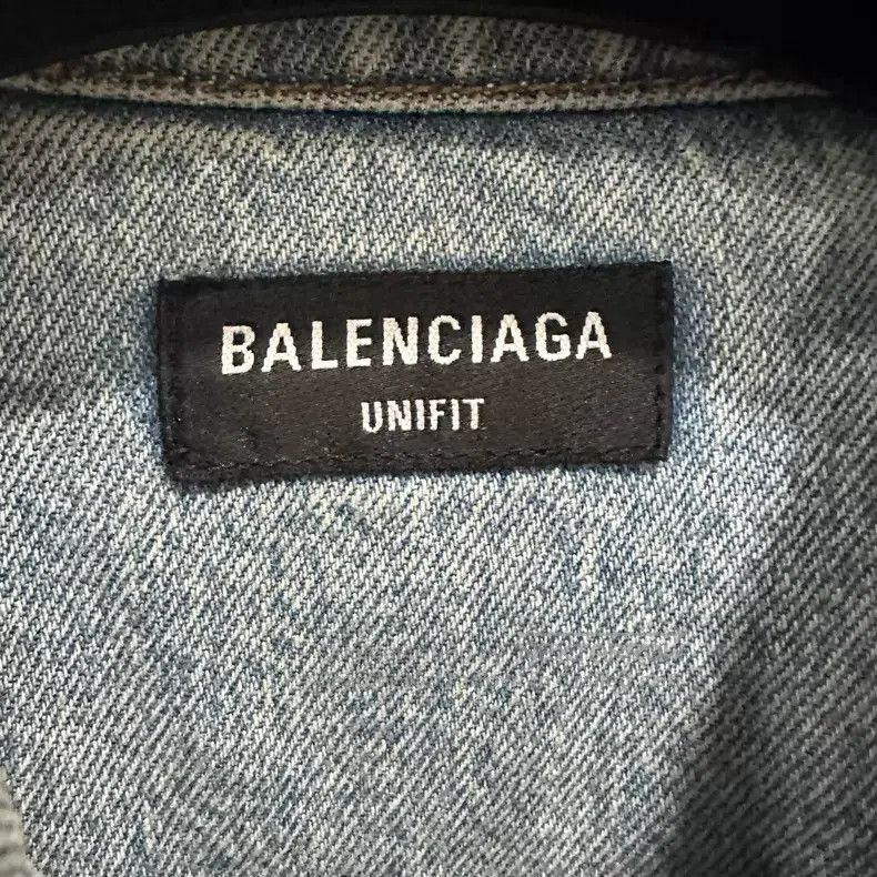 Balenciaga Balenciaga Ripped Design Denim Vest with Frayed Edges Size US XS / EU 42 / 0 - 5 Thumbnail