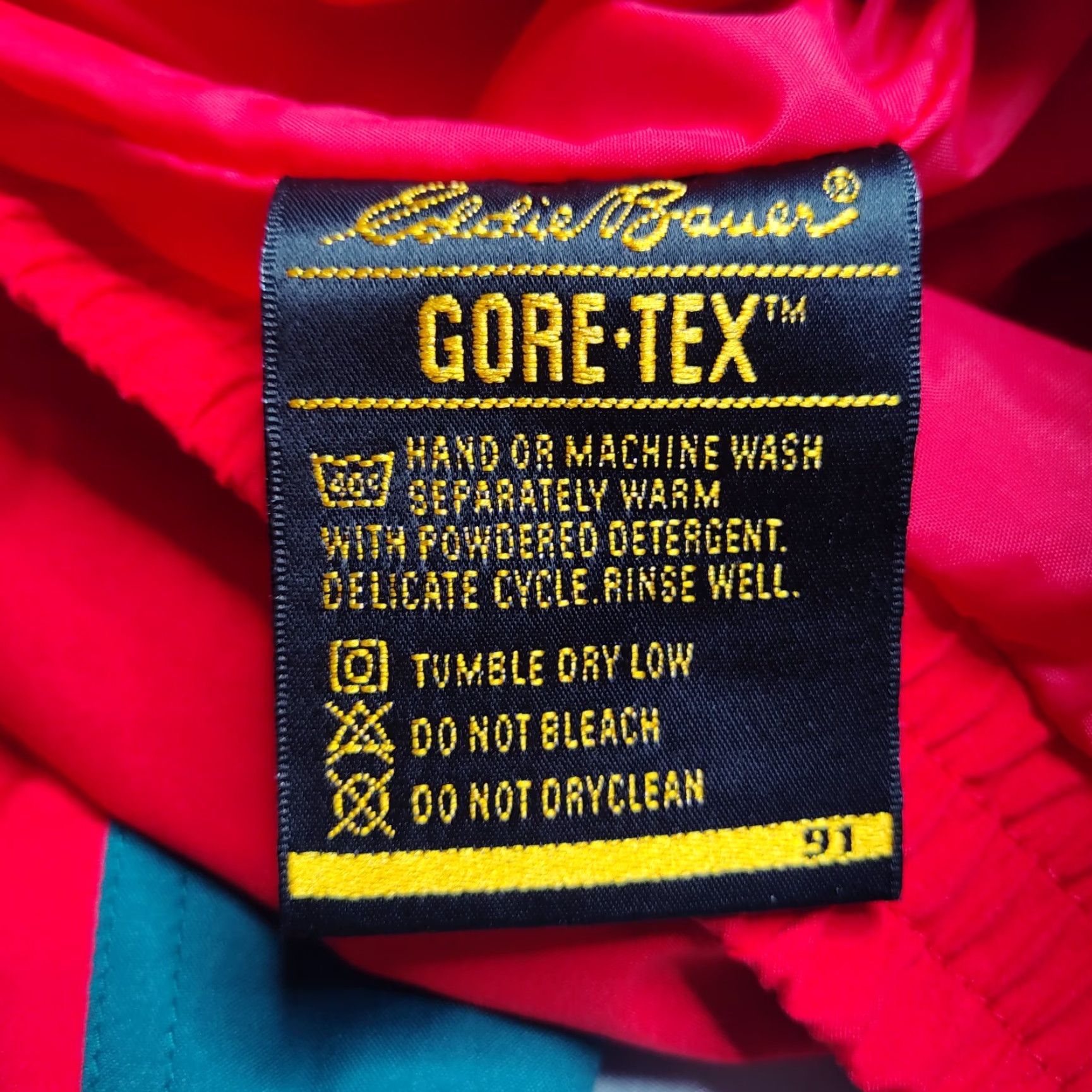 Eddie Bauer VINTAGE Eddie Bauer Gore-Tex Jacket Men Small 1/4 Zip Red Lined Pullover Windbreaker Jacket Mens Size US S / EU 44-46 / 1 - 5 Thumbnail