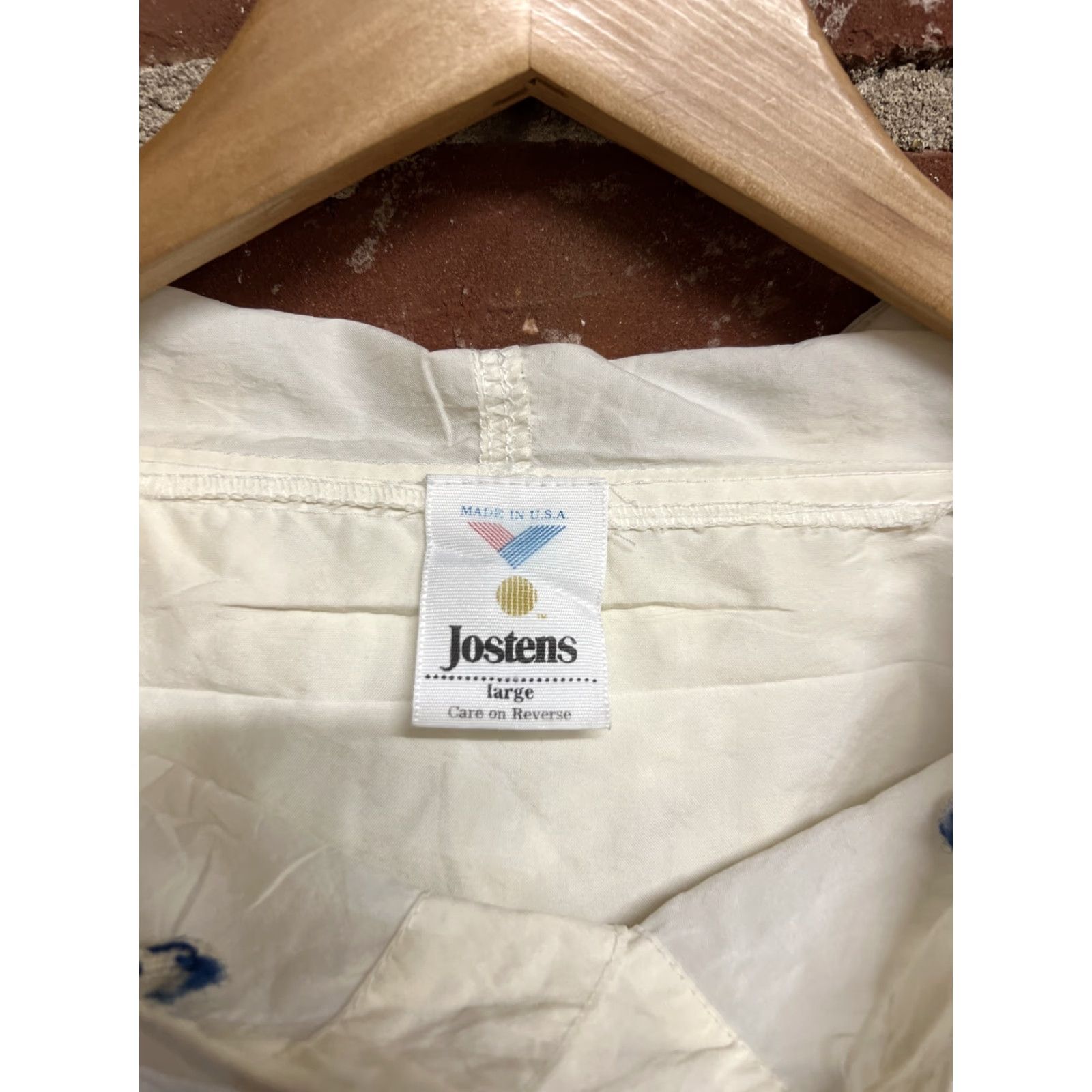 Vintage VINTAGE Jostens Jacket Men Large L Blue Nylon Satin Rain Coat College AFB Travel Casual 90s? Size US L / EU 52-54 / 3 - 4 Thumbnail