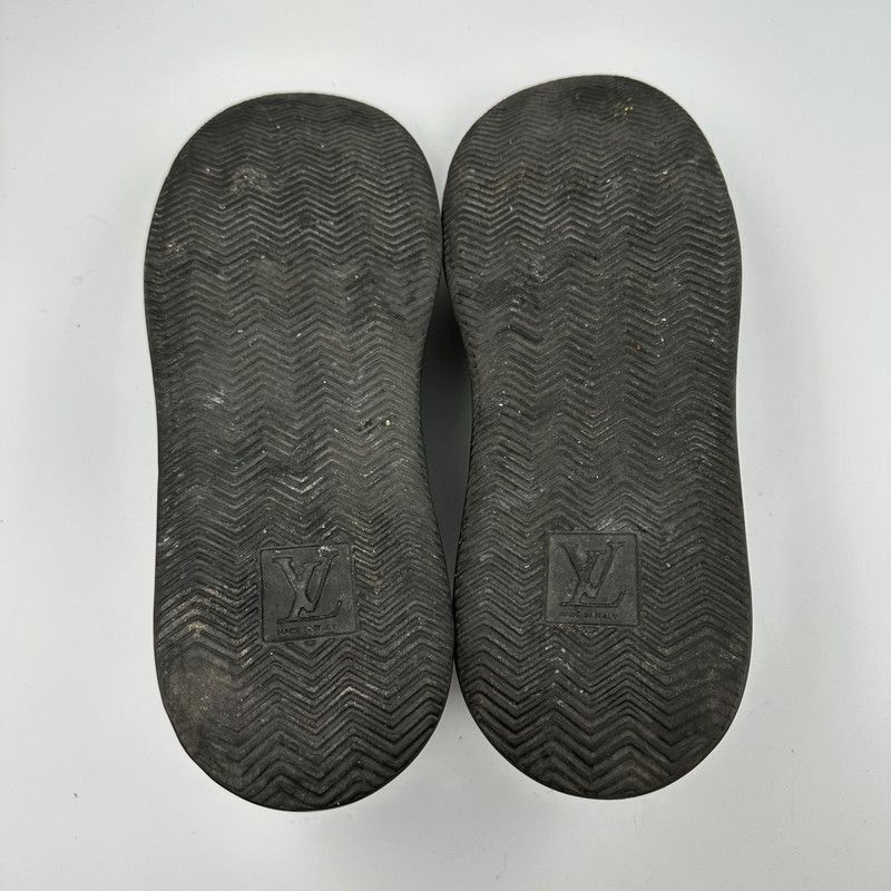 Louis Vuitton Louis Vuitton Black Leather Low-Top Sneakers - Size US 9.5 / EU 42-43 - 4 Thumbnail