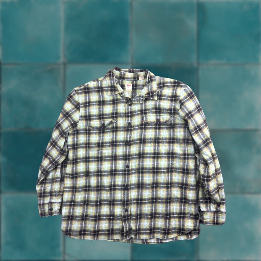 Levi's Levi's Flannel Shirt Men XL Plaid Relaxed Fit Long Sleeve Button Up Casual Size US XL / EU 56 / 4 - 1 Thumbnail