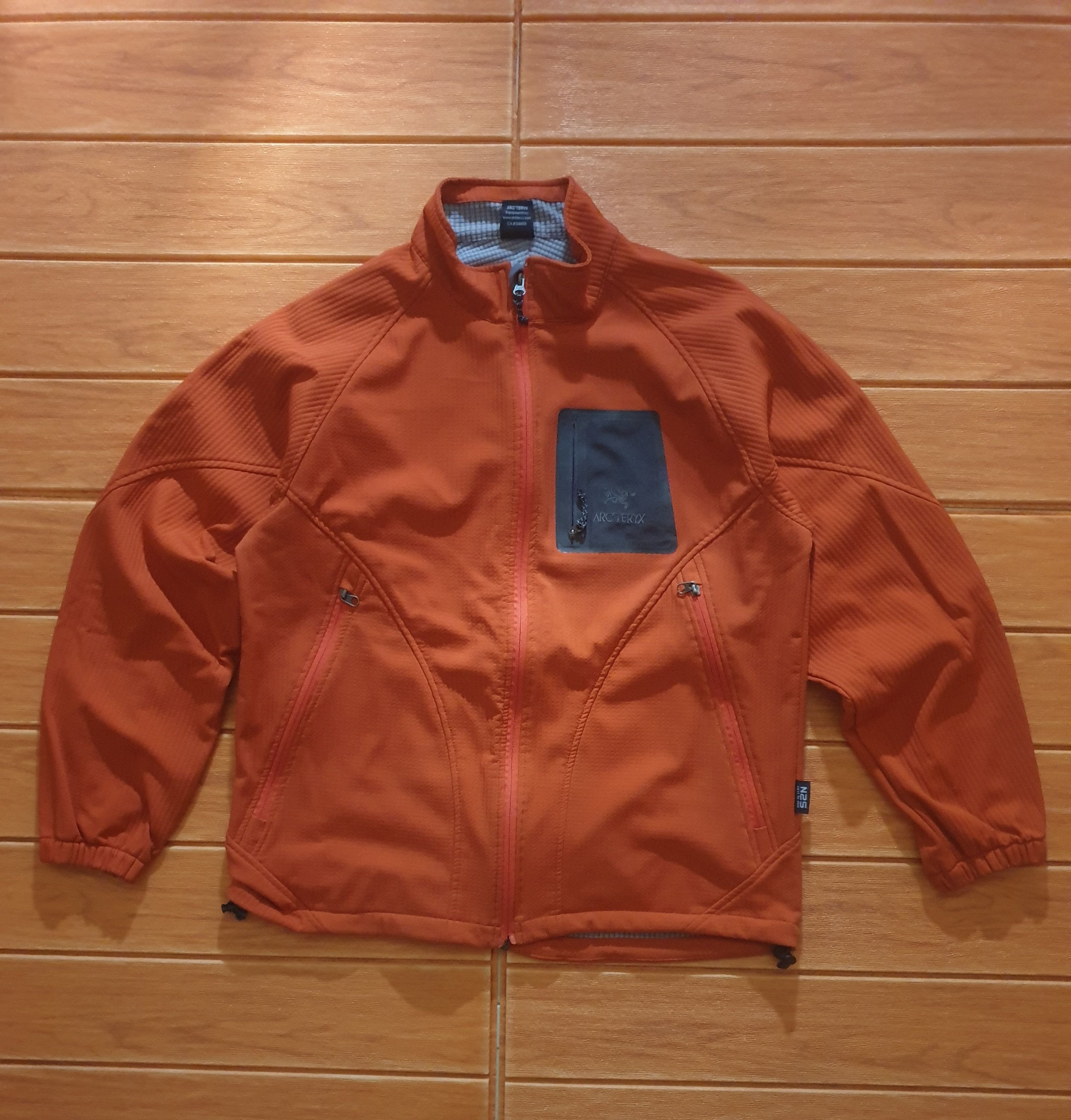 Arc'teryx 💥Arc'Teryx Orange colour utility outdoor Jacket Size US L / EU 52-54 / 3 - 1 Thumbnail