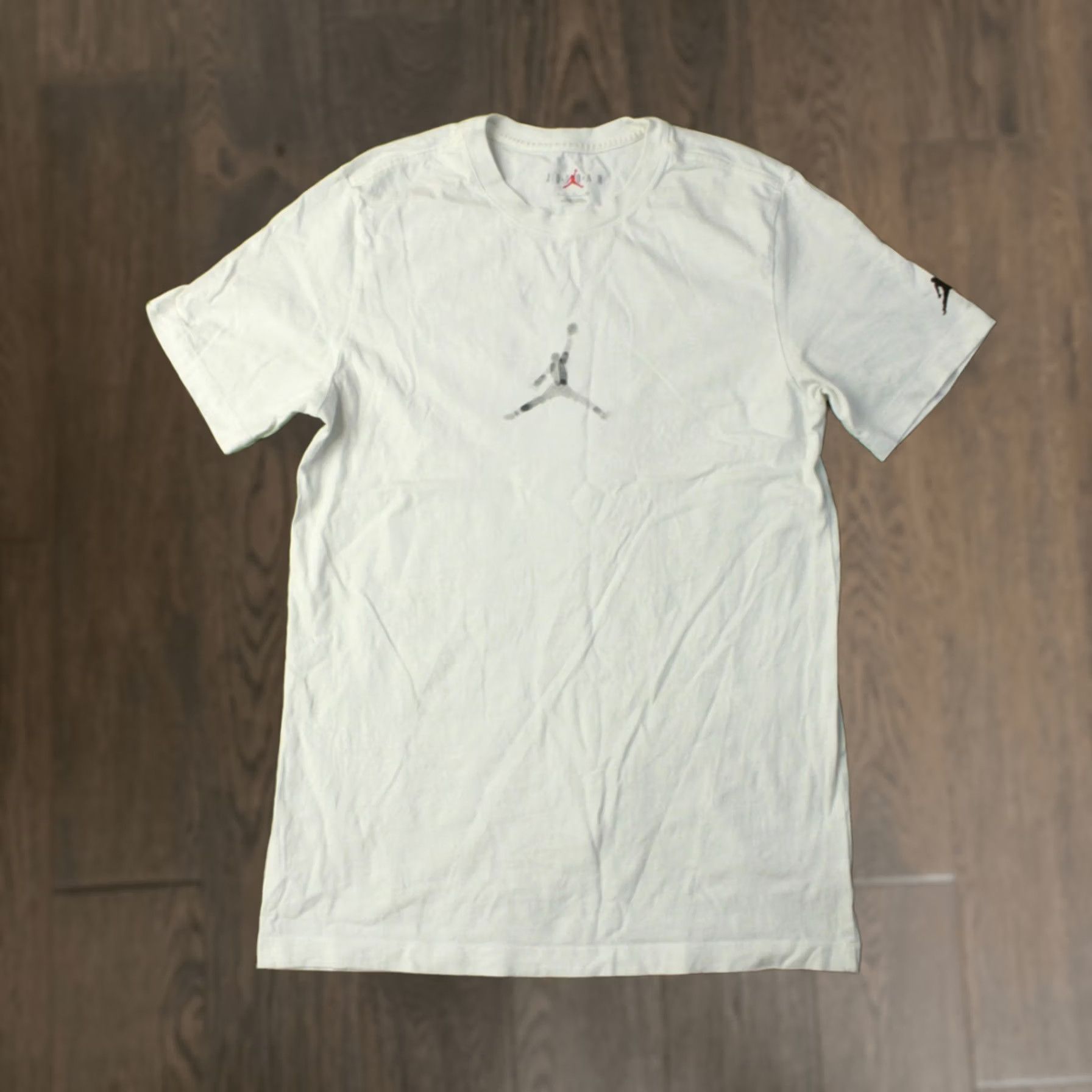 Nike Nike Air Jordan T-Shirt Men Size S White Jersey Logo 2023 Basketball Casual Shirt Size US S / EU 44-46 / 1 - 1 Thumbnail
