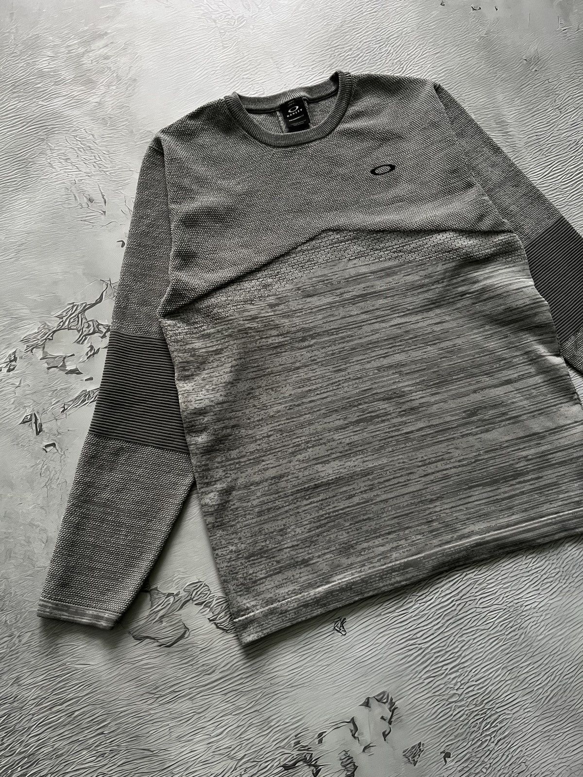 Oakley Oakley Long Sleeve Thermo Japanese Brand Streetwear Gray Size US XL / EU 56 / 4 - 2 Thumbnail