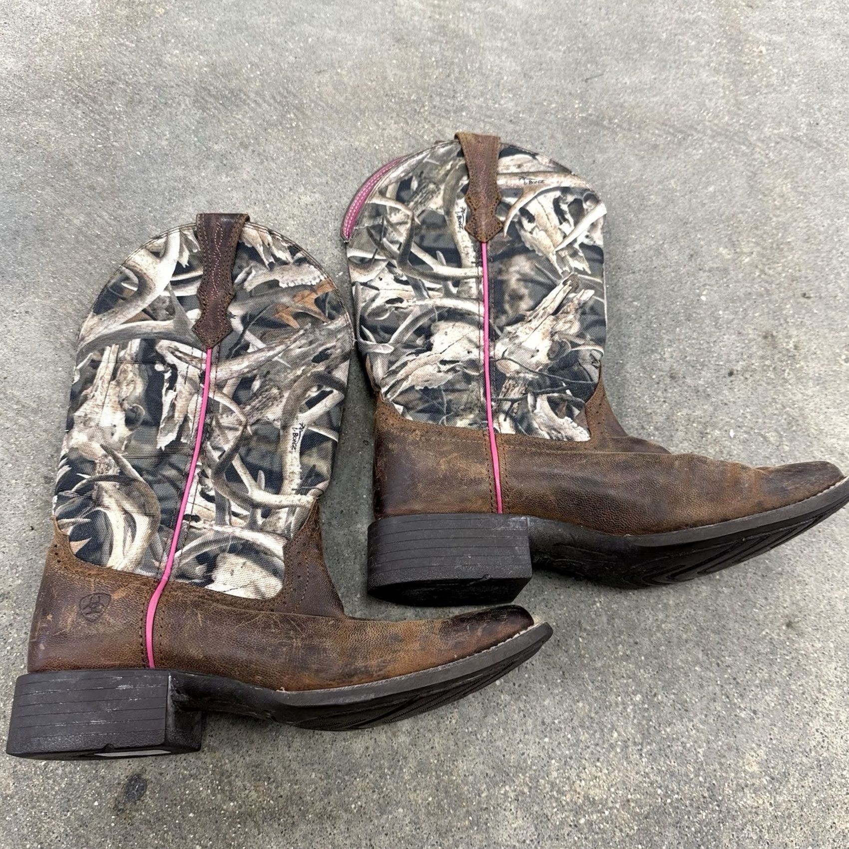Ariat Ariat Unbridled Western Boots Square Toe Camouflage Pink B Women Sz 7.5 Size US 5 / IT 35 - 2 Thumbnail