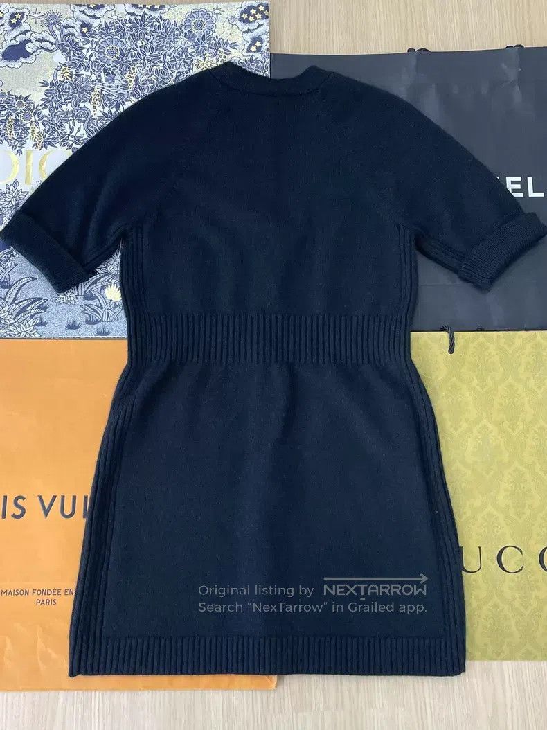 Chanel Chanel Black V-neck cashmere knitted dress Size XS / US 0-2 / IT 36-38 - 3 Thumbnail