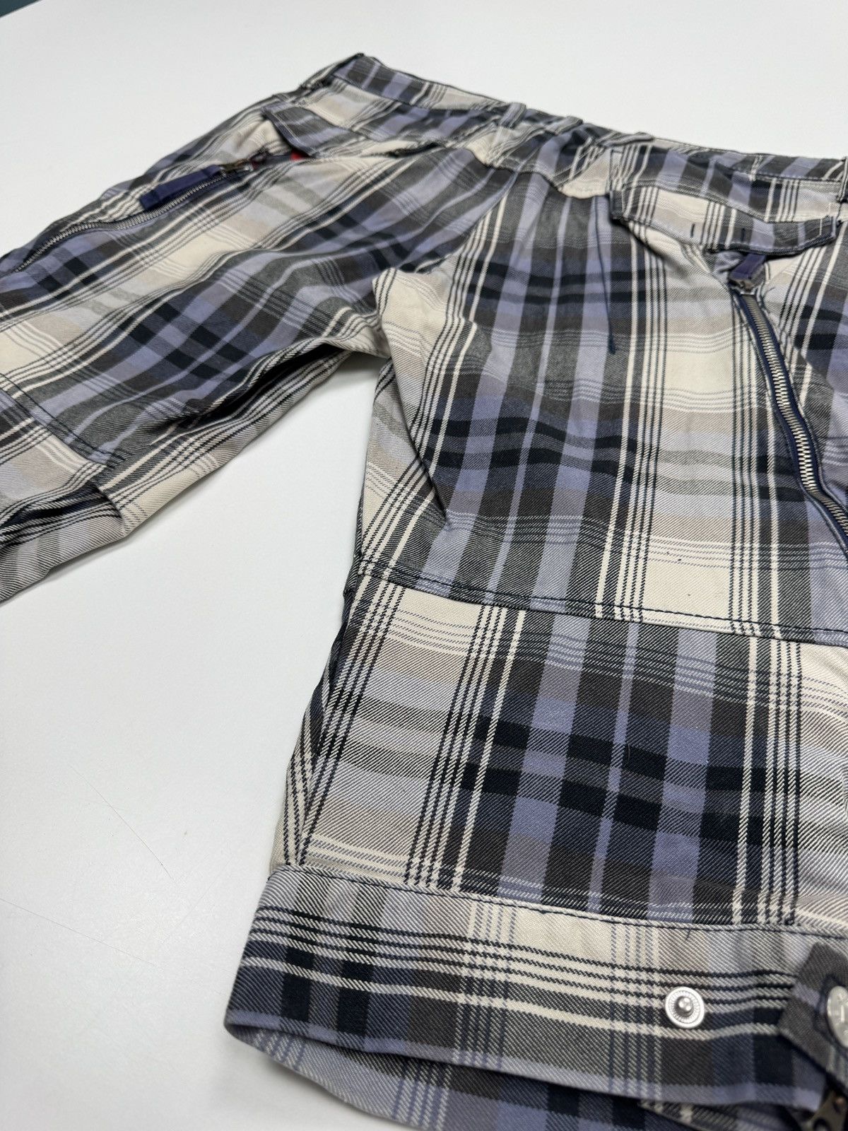 Marithe + Francois Girbaud Marithé + François Girbaud Plaid Cargo Zip Shorts Size US 31 - 9 Thumbnail