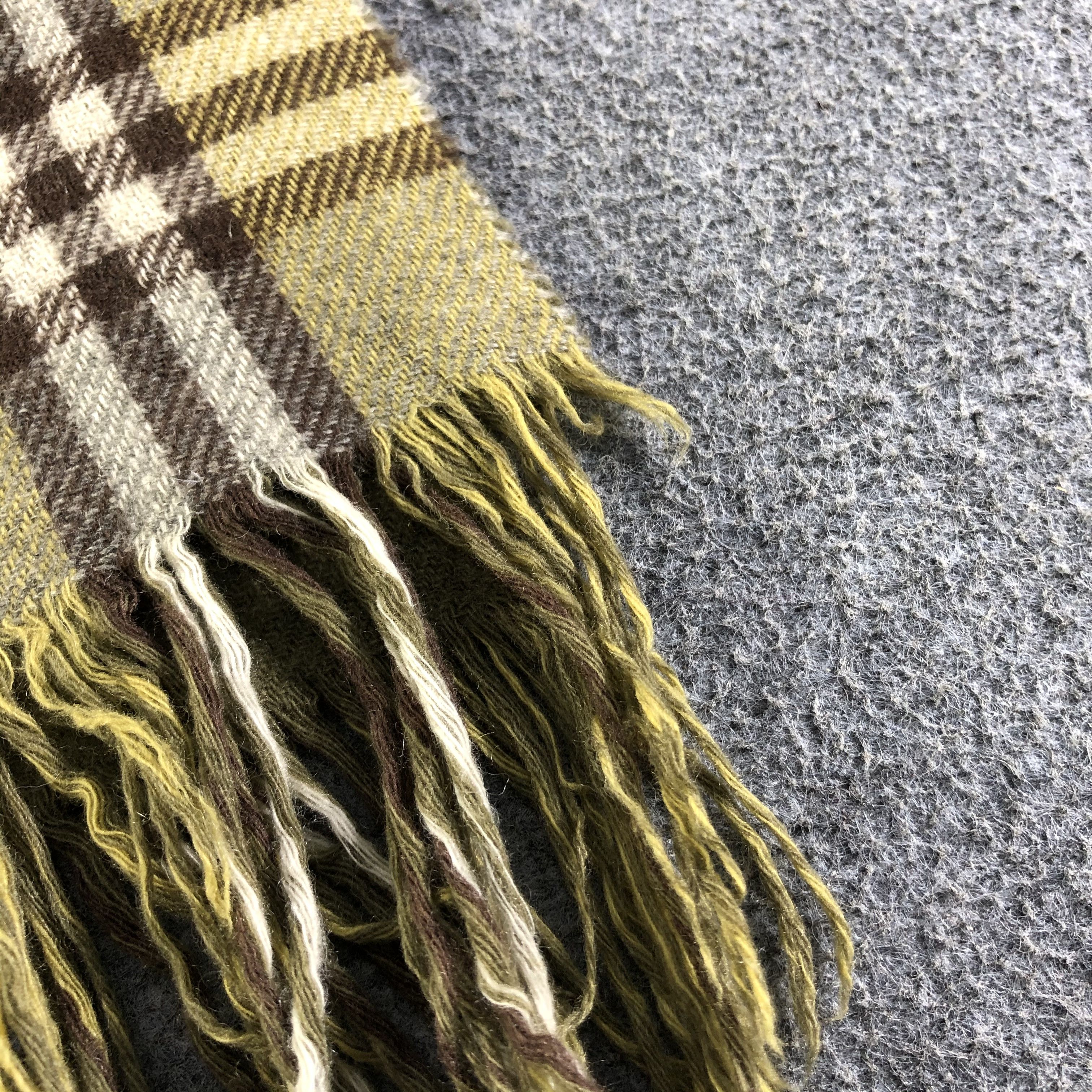 Burberry Burberry Cashmere Scarf / Muffler / Neckwear Size ONE SIZE - 2 Thumbnail