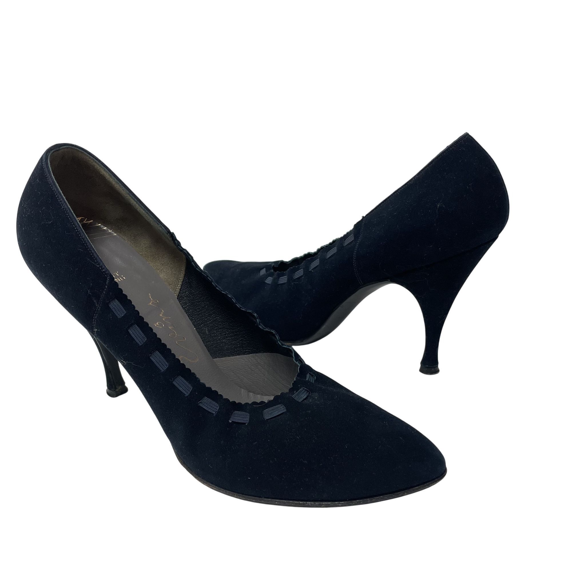 Neiman Marcus Vtg Evins Neiman Marcus Navy Blue SUEDE High Heel Pumps Size US 6 / IT 36 - 2 Thumbnail