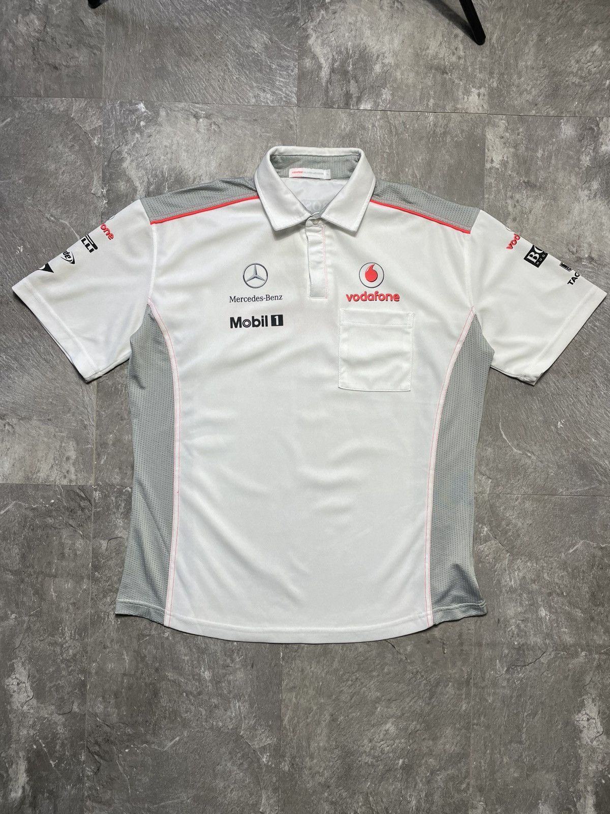 Mercedes-Benz Mercedes Benz McLaren Vodafone T-shirt Polo Hugo Boss Racing Size US XL / EU 56 / 4 - 1 Thumbnail