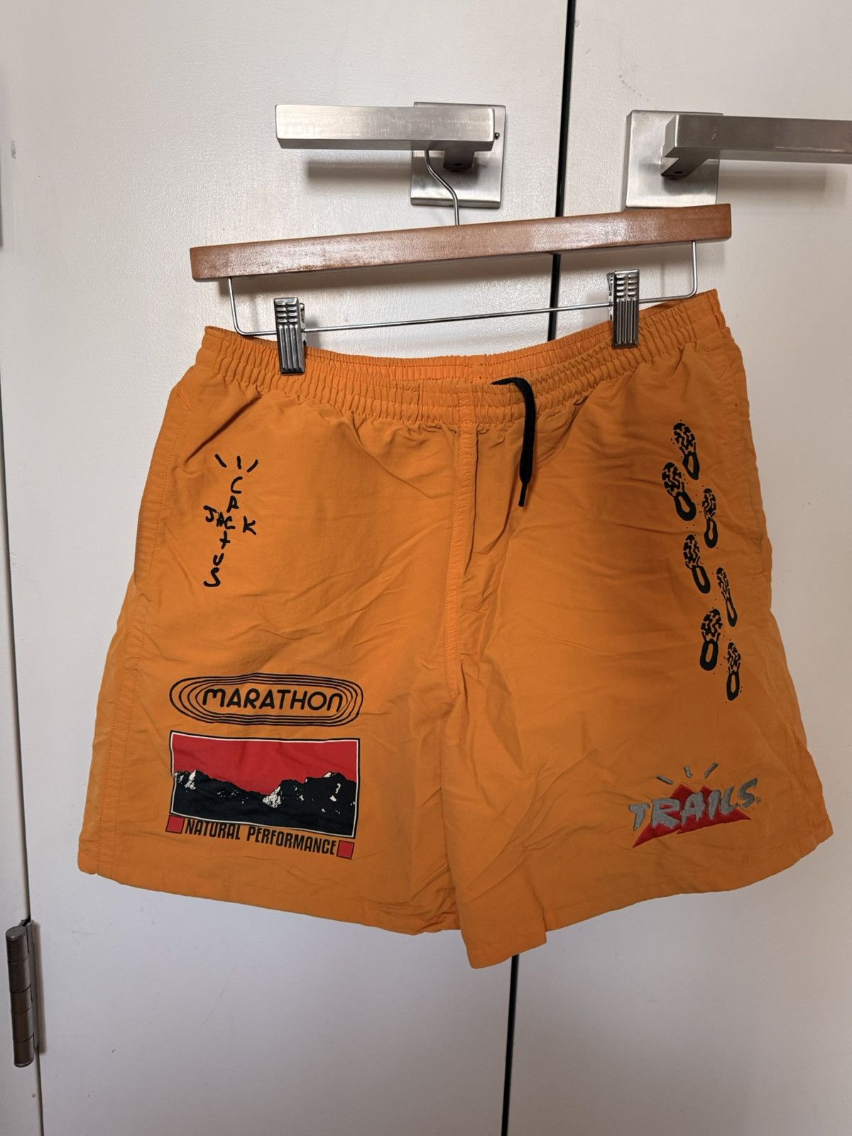 Travis Scott Cactus Jack Path Shorts Medium Gold Size US 32 / EU 48 - 1 Thumbnail