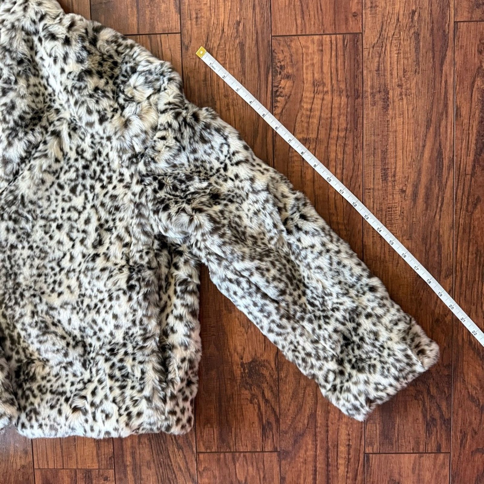 Banana Republic Banana Republic Faux Fur Coat Size M / US 6-8 / IT 42-44 - 15 Thumbnail