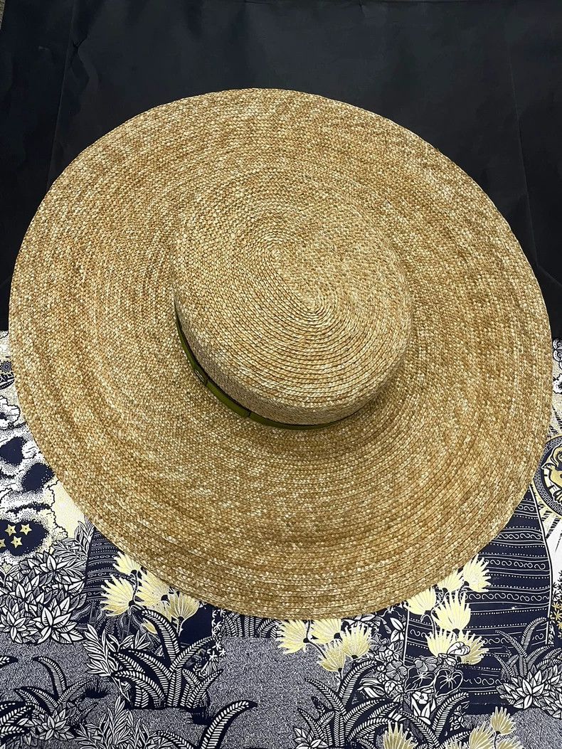 Chanel Chanel Green Wide Brim Straw Hat Size ONE SIZE - 1 Thumbnail