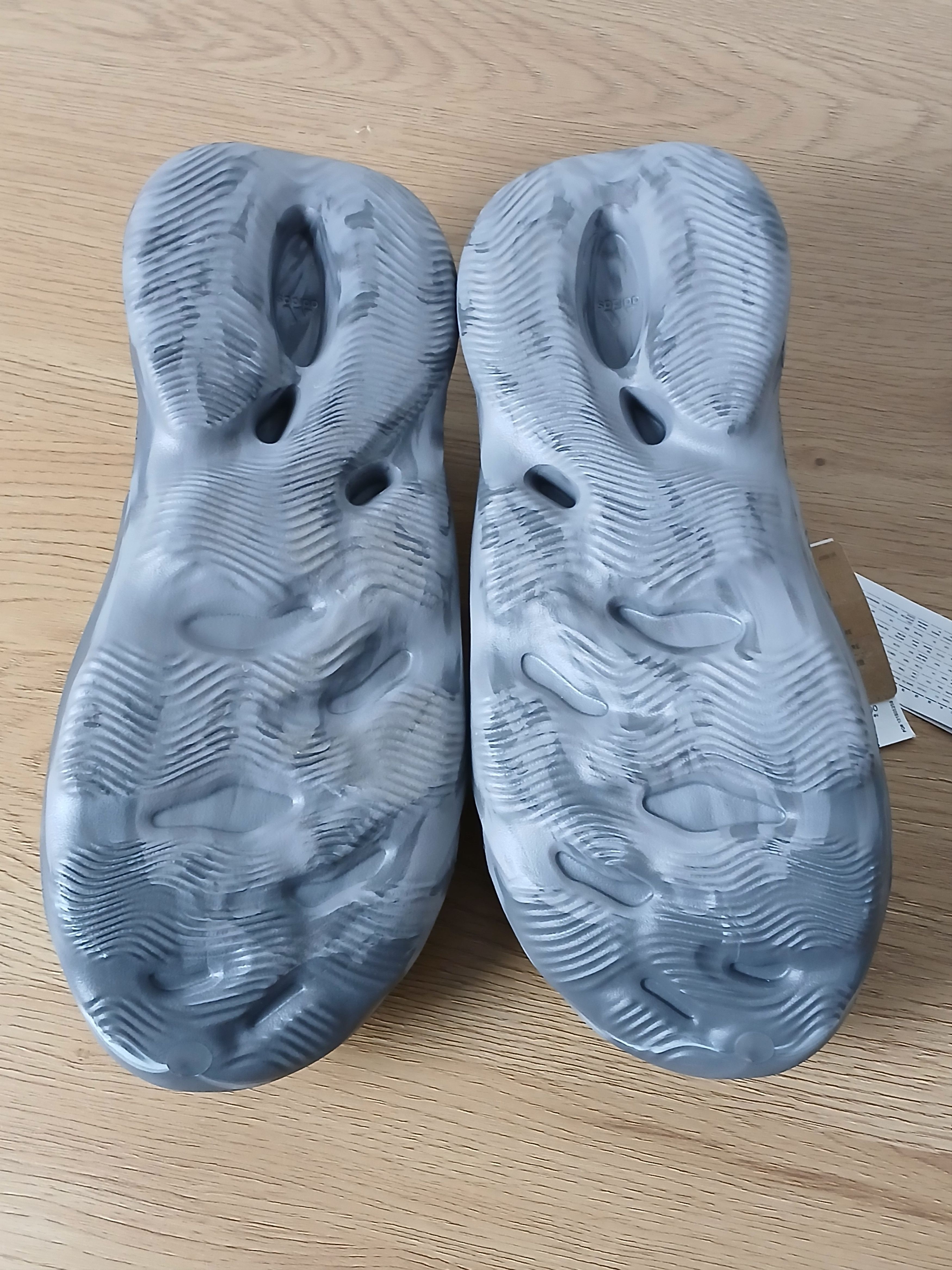 Adidas × Kanye West × Yeezy New Adidas Yeezy Foam Runner Size US 12 / EU 45 - 7 Thumbnail