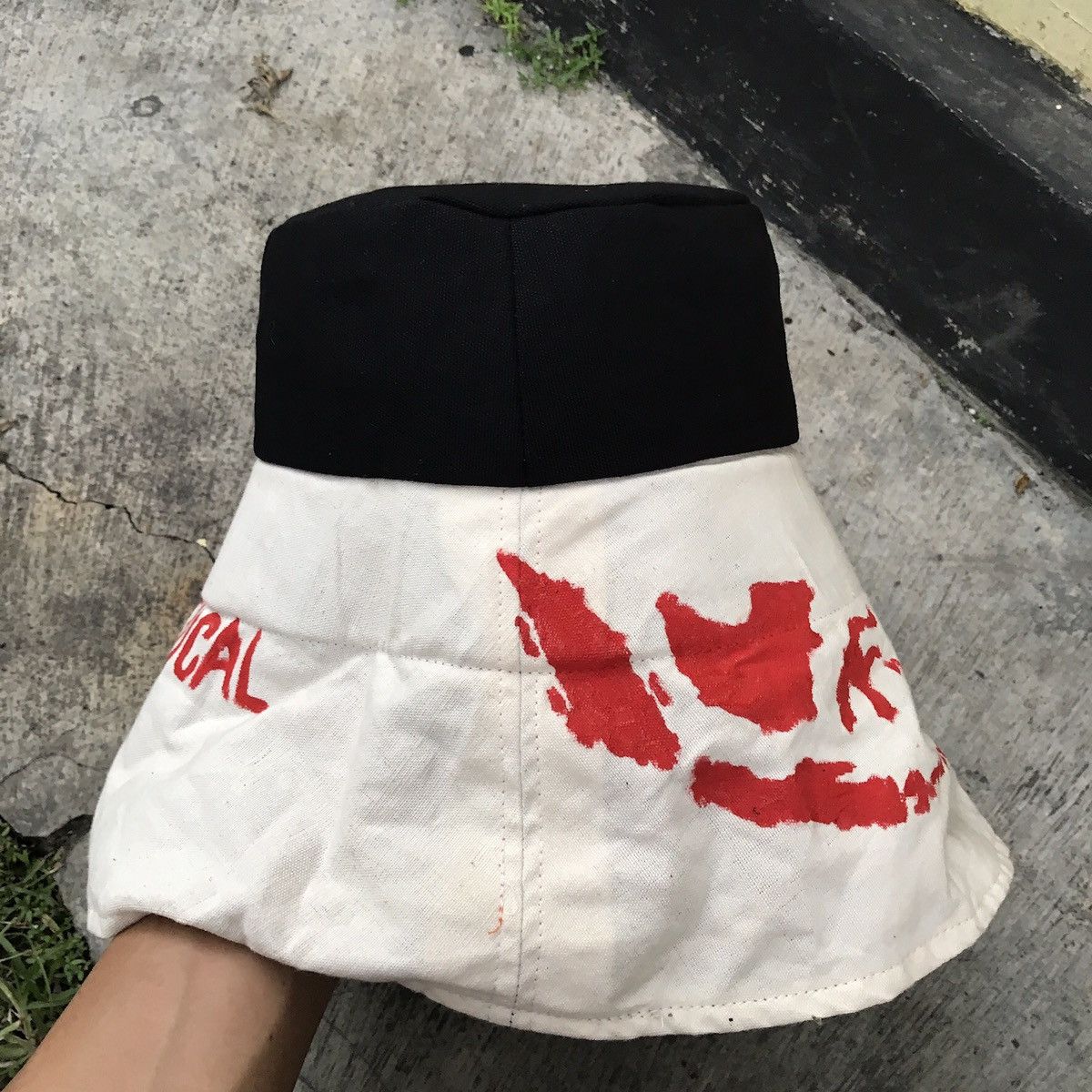 Solid & Striped Indonesia map art. Reversible buckets hat Size ONE SIZE - 3 Thumbnail