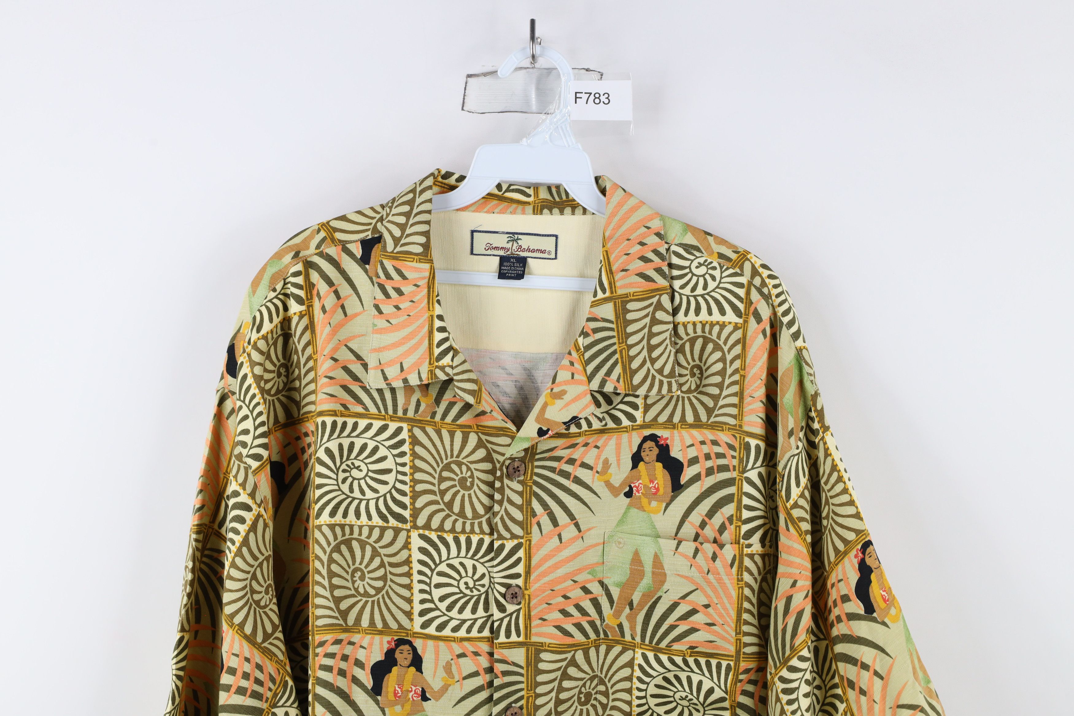Tommy Bahama × Vintage Vintage 90s Tommy Bahama Collar Luau Girl Hawaiian Shirt Size US XL / EU 56 / 4 - 2 Thumbnail