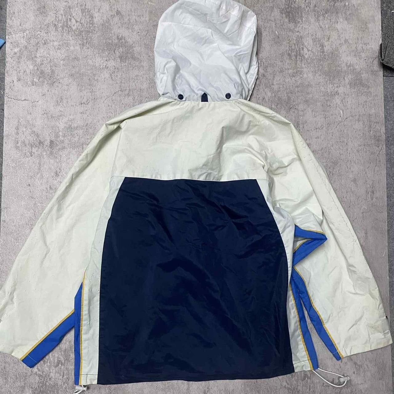 Helly Hansen Helly Hansen white and blue windbreaker jacket #streetwear Size US S / EU 44-46 / 1 - 4 Thumbnail